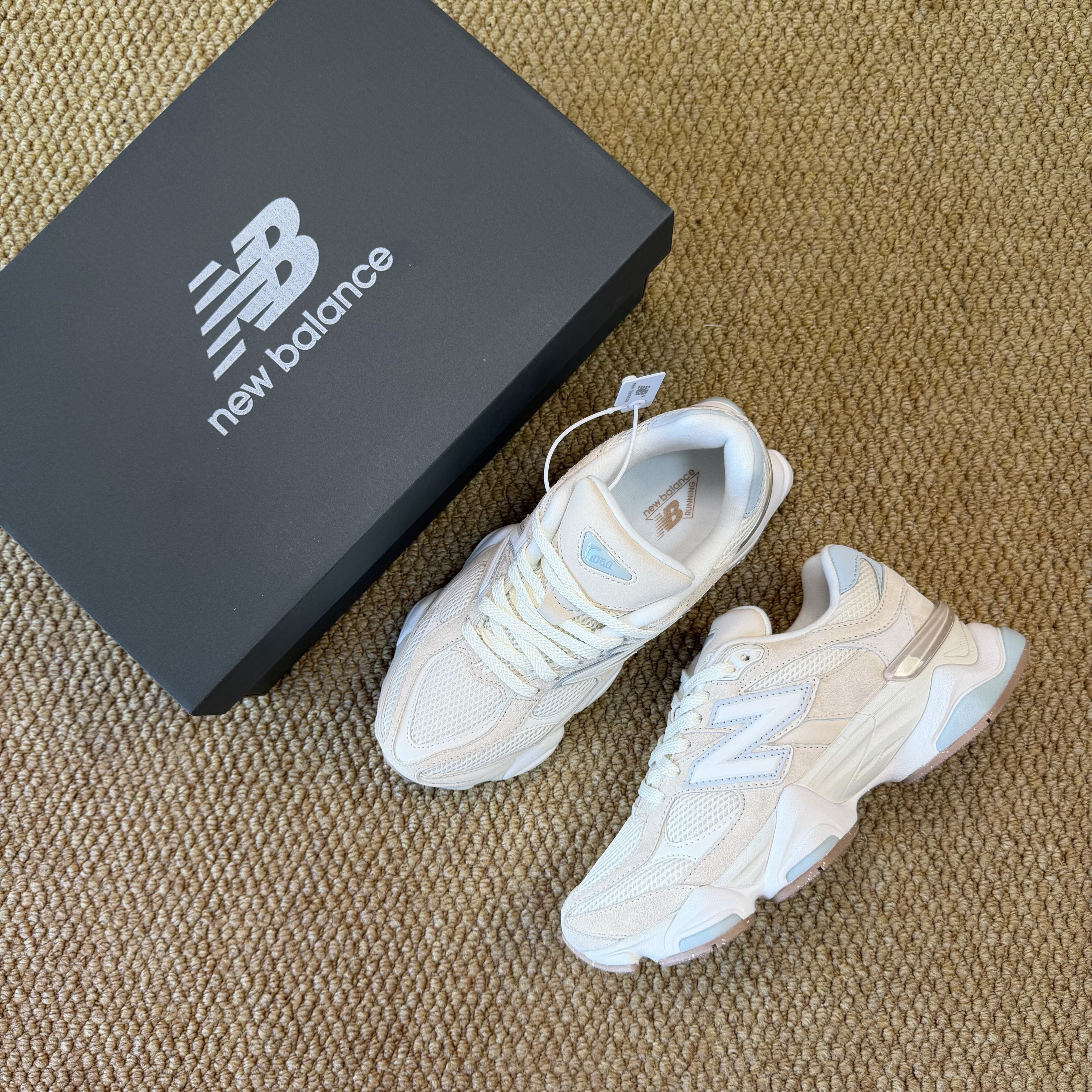 New Balance 9060 U9060AUA