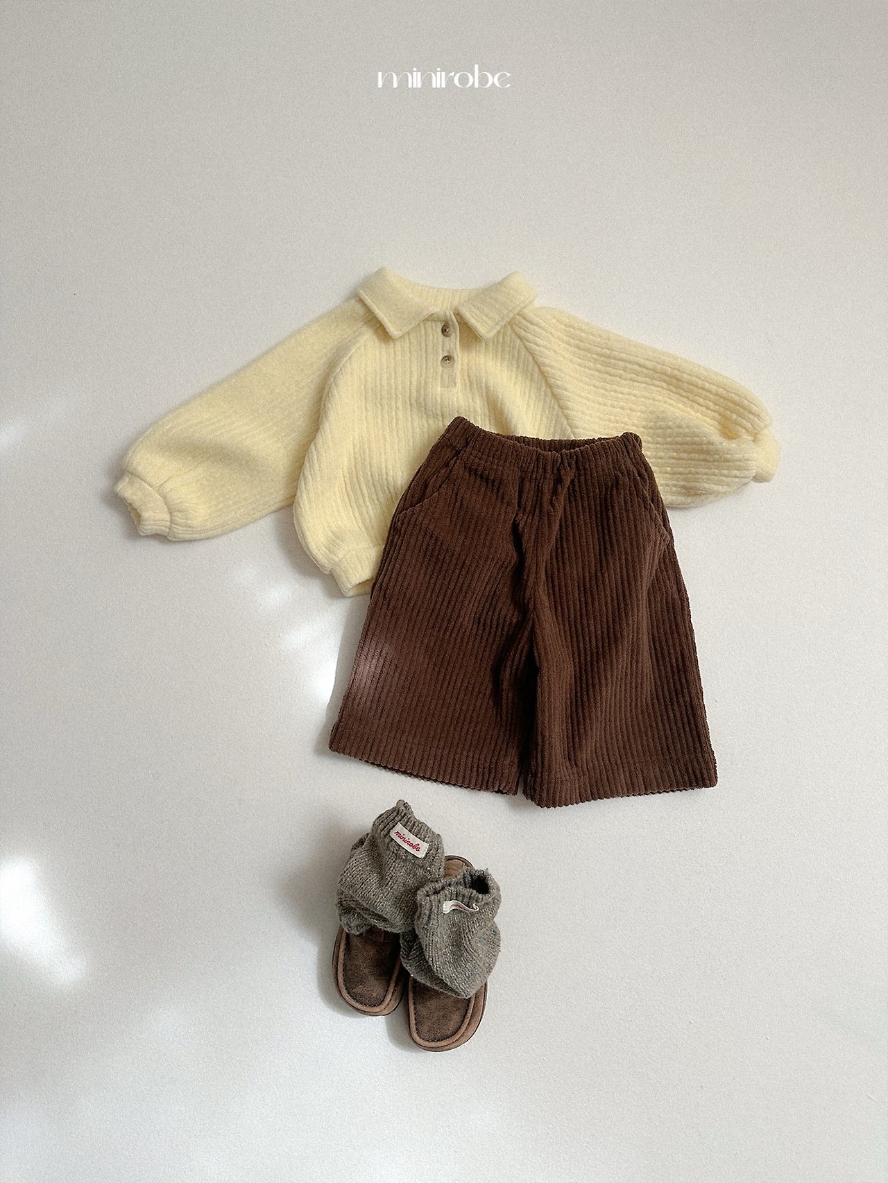 Mnirobe |boy collared sweatshirt
