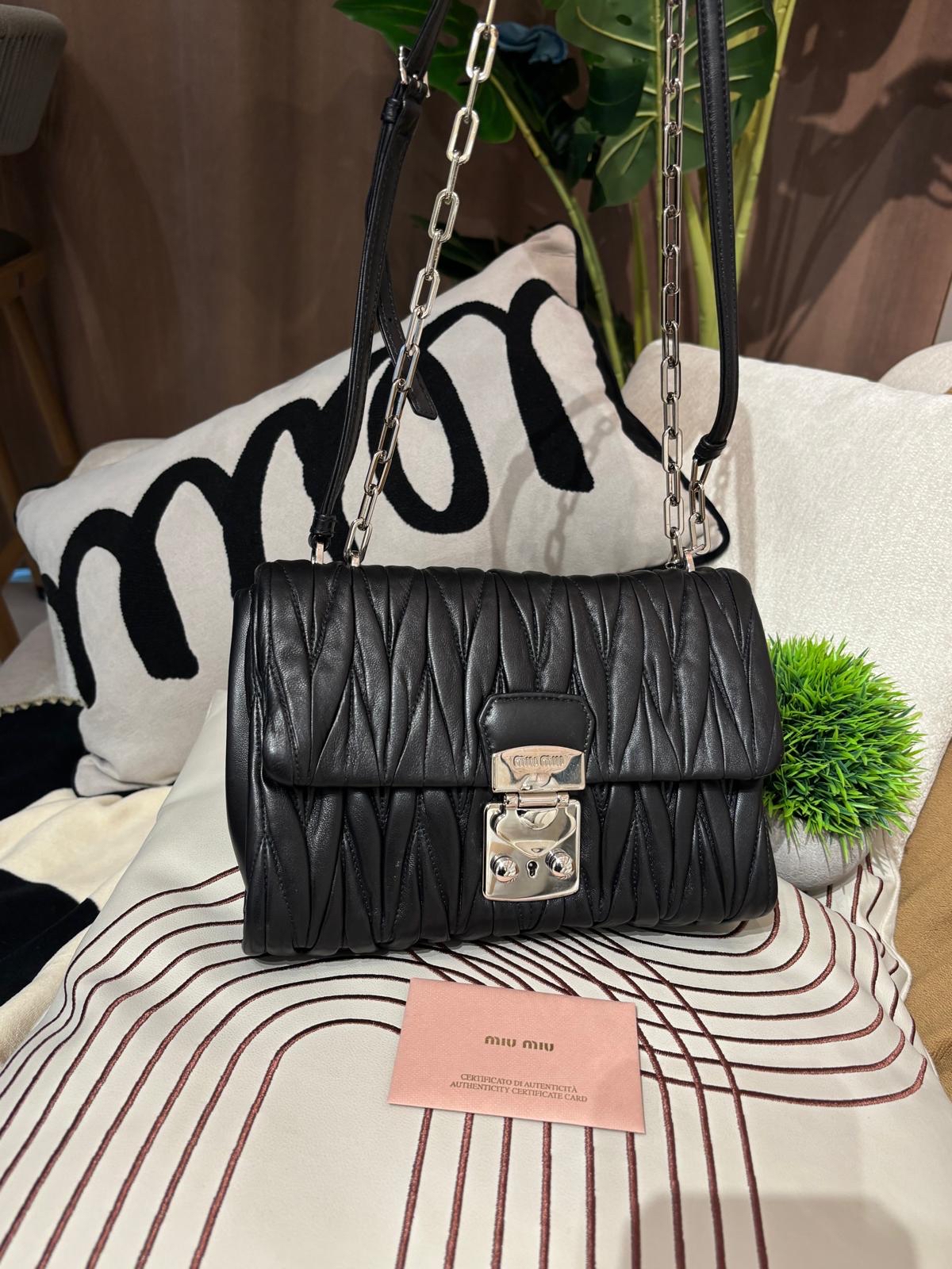 Miu Miu chain shoulder bag 100%Authentic,95%new ✅dust bag  