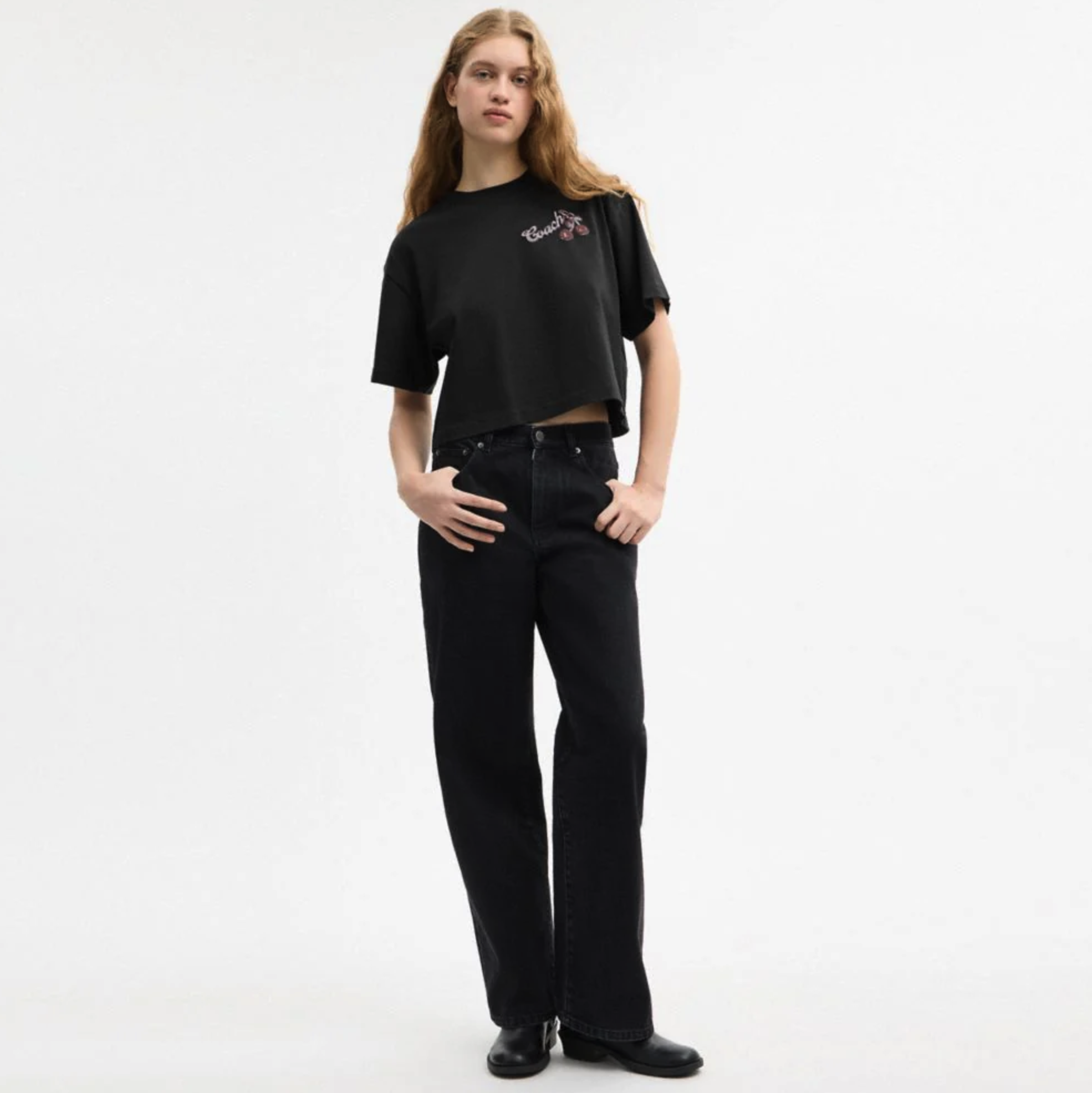 Coach Charms Cropped T Shirt In Organic Cotton Washed Black