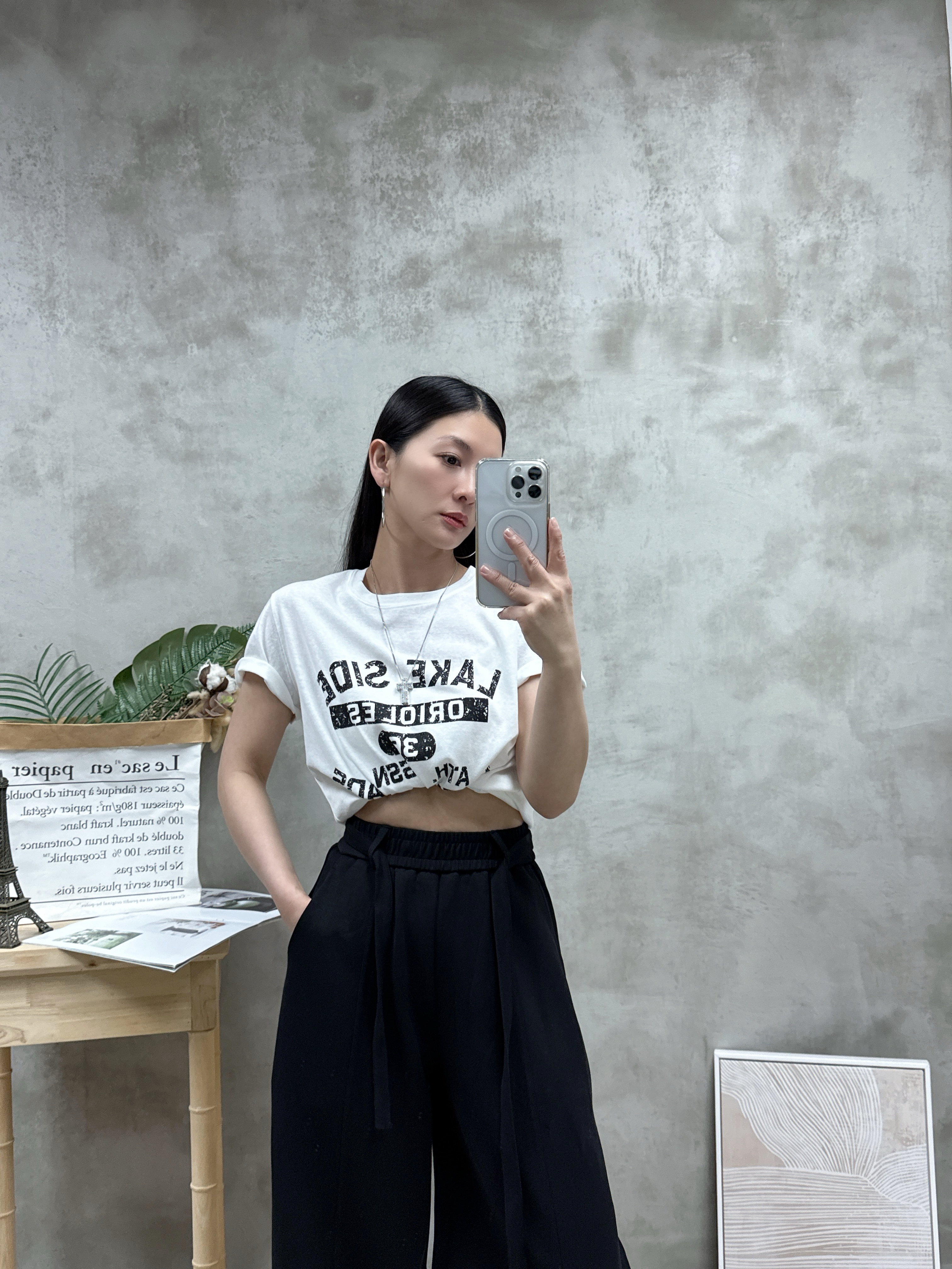 F01 拼色英文字Tee