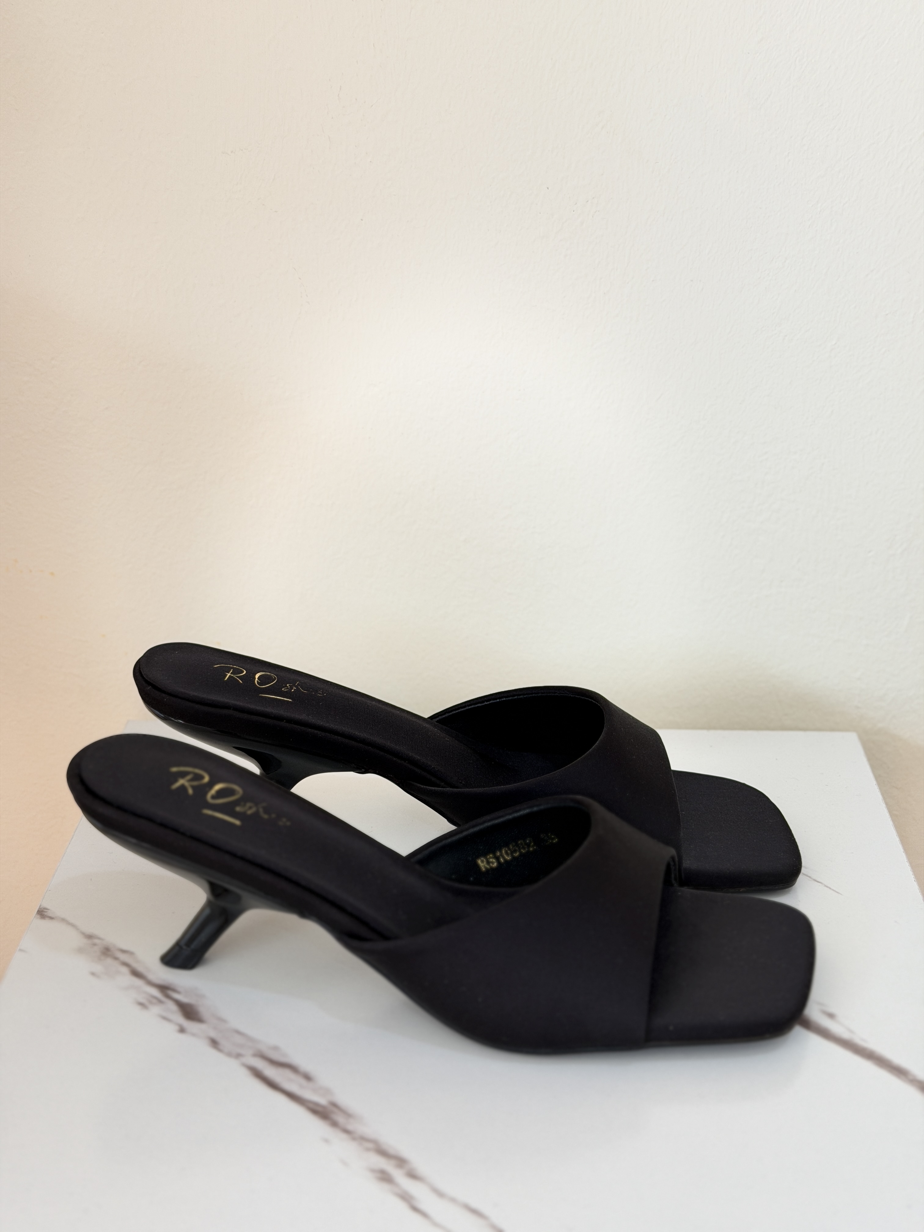 RS 10582 RO Shoes Minimalist Square-Toe Mid-Heel Pumps