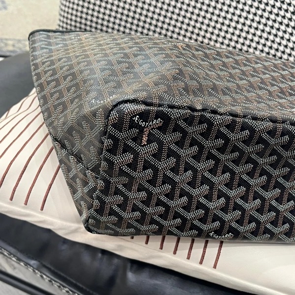 Goyard saint louis pm tote bag 100%Authentic, 98%new ✅pouch ✅dust bag 