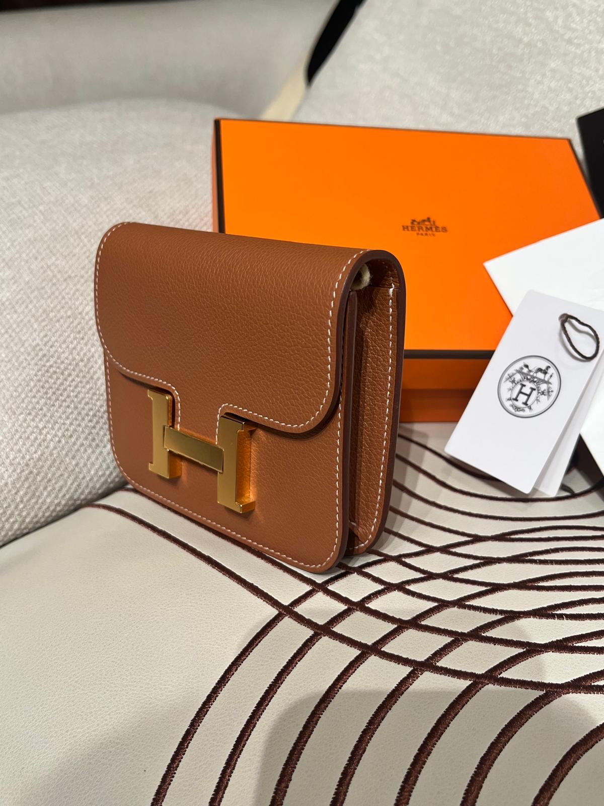 未使用品 Hermes Constance Slim Wallet Stamp Z Gold/Gold 100%Authentic, Unused未使用品✅收據✅Box