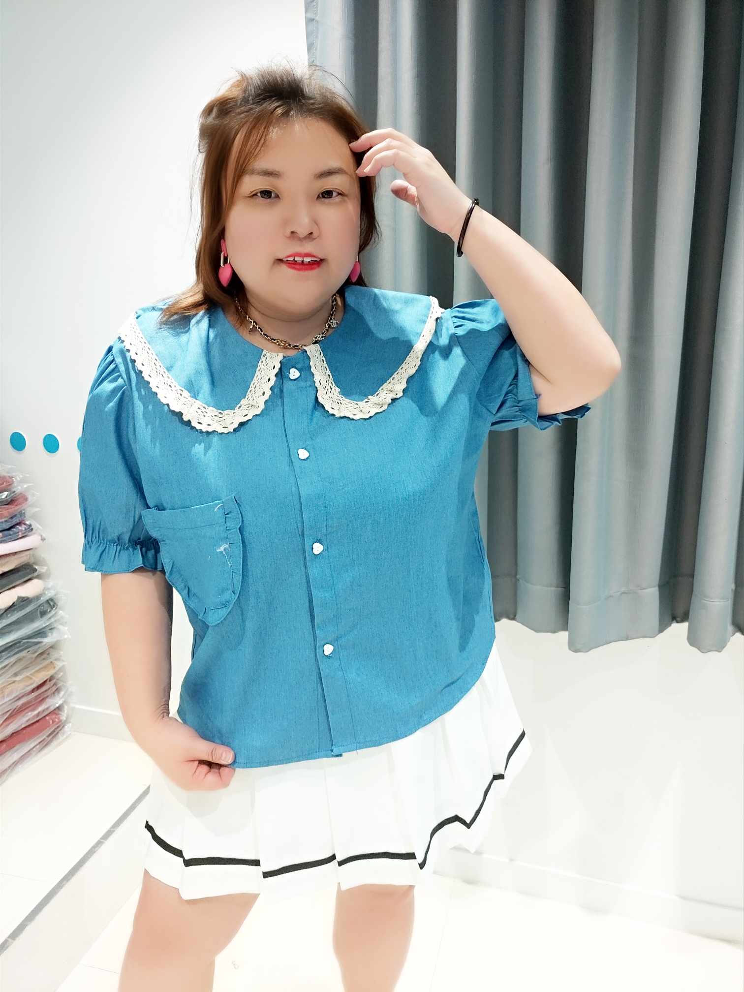 DOD12 蕾丝边翻领设计上衣