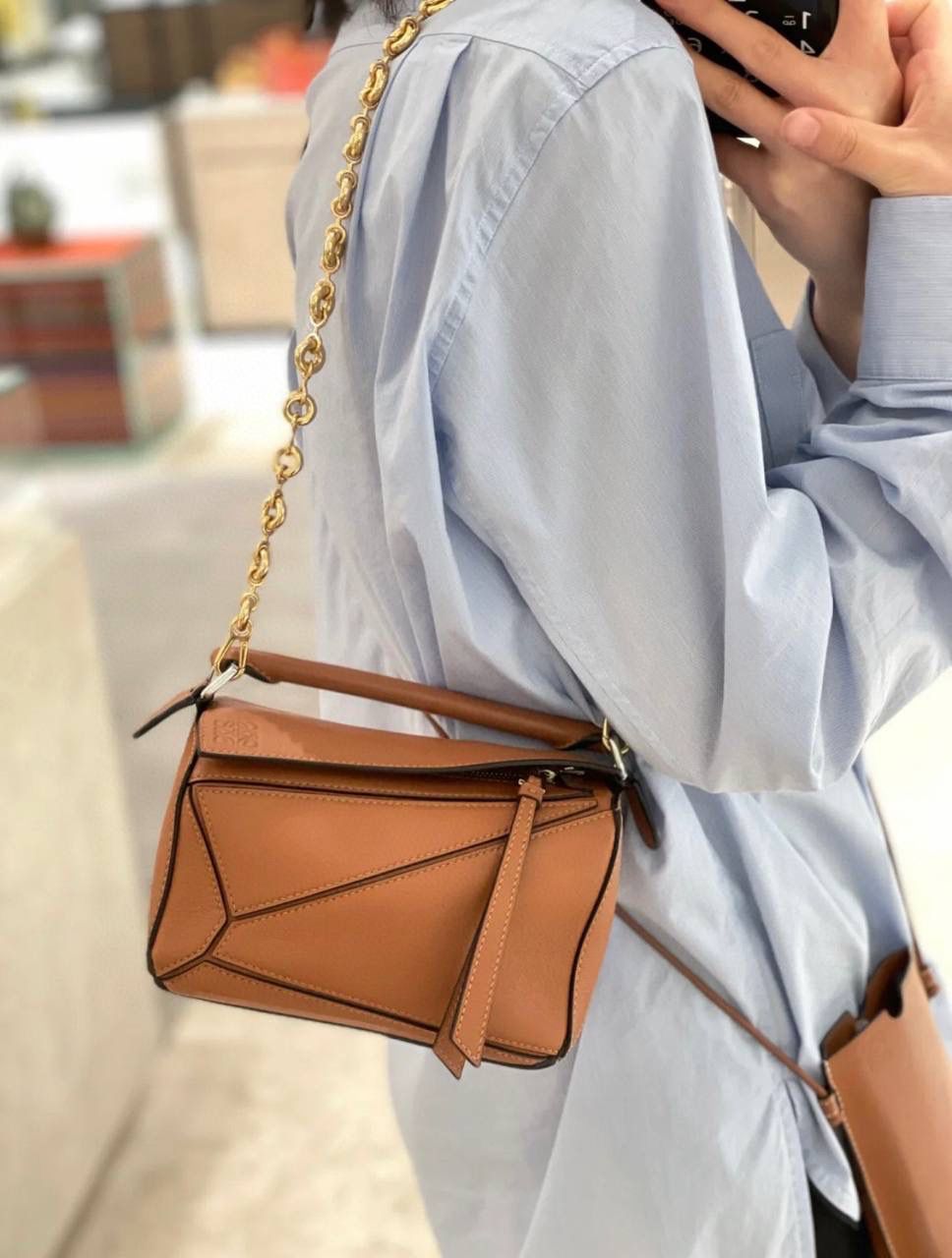 Loewe 罗意威 Luna 月亮包链条肩背包