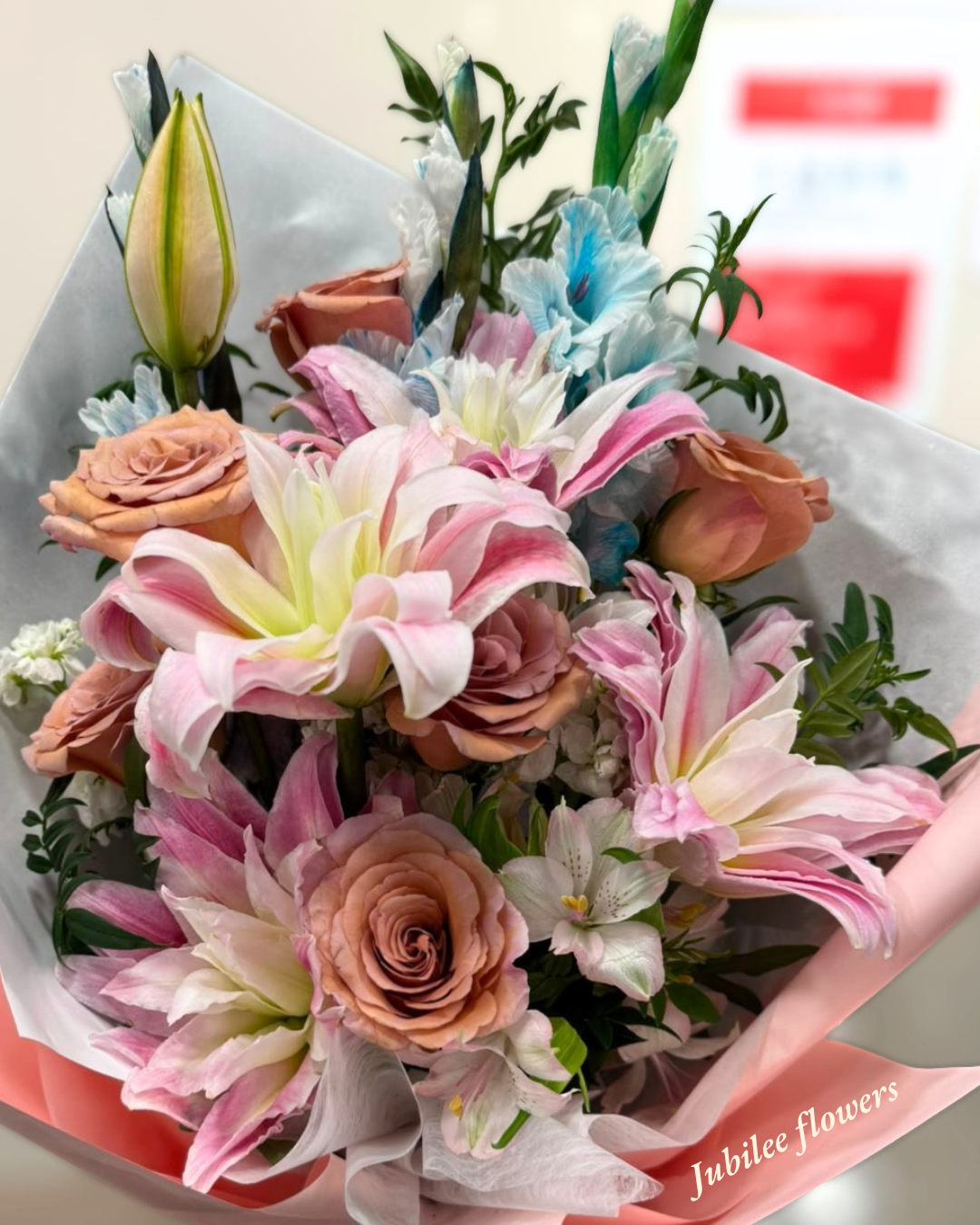 重瓣粉百合 · 卡布奇諾玫瑰復古花束