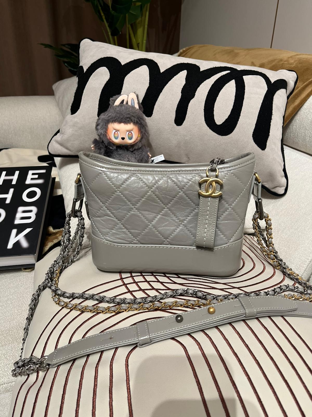 Chanel Gabrielle hobo small 100%Authentic ,98%new  ✅專門店收據✅card✅dust bag✅box