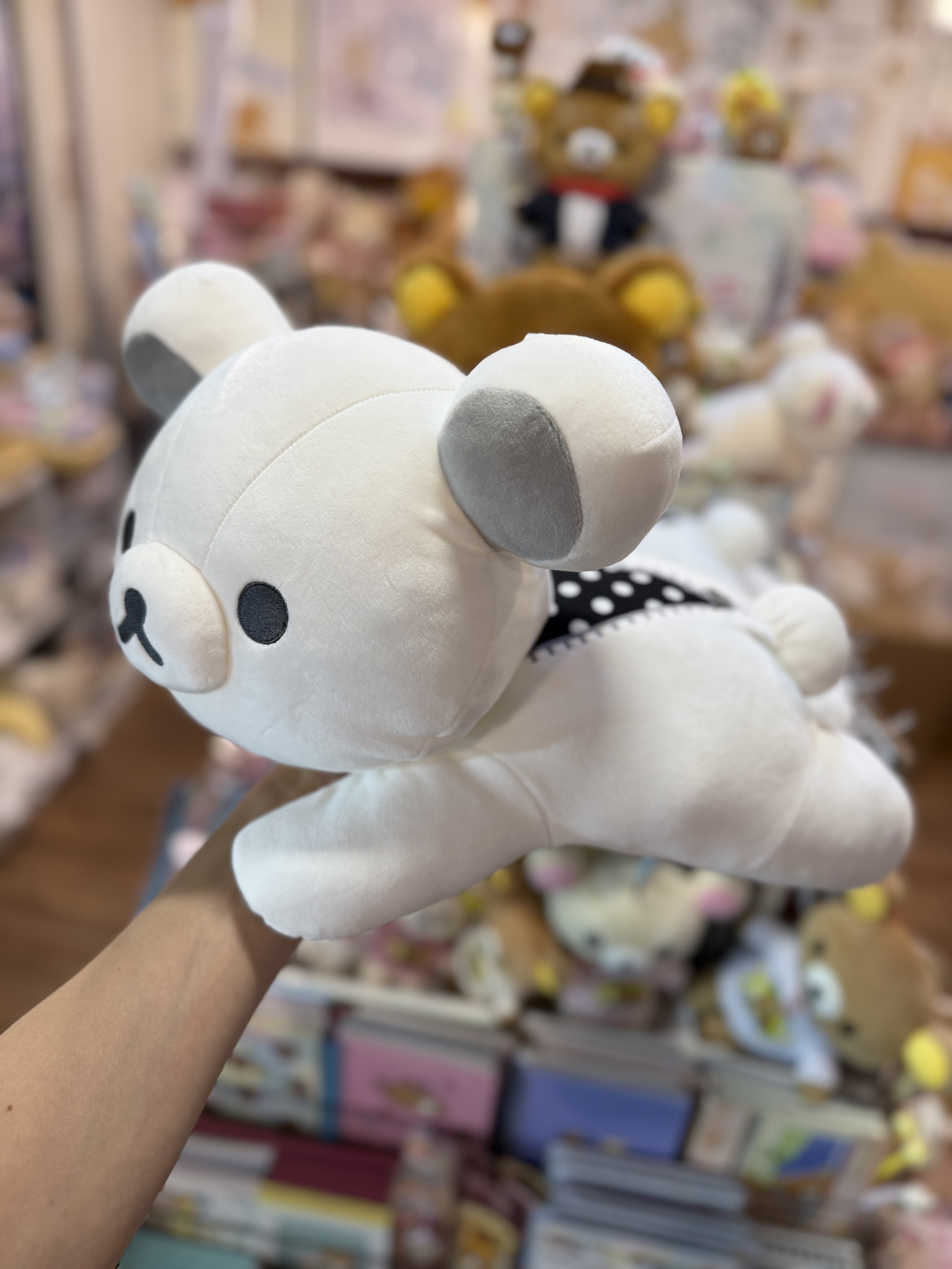 《現貨》全新Rilakkuma黑白造型白色Rilakkuma 趴地公仔（M size)