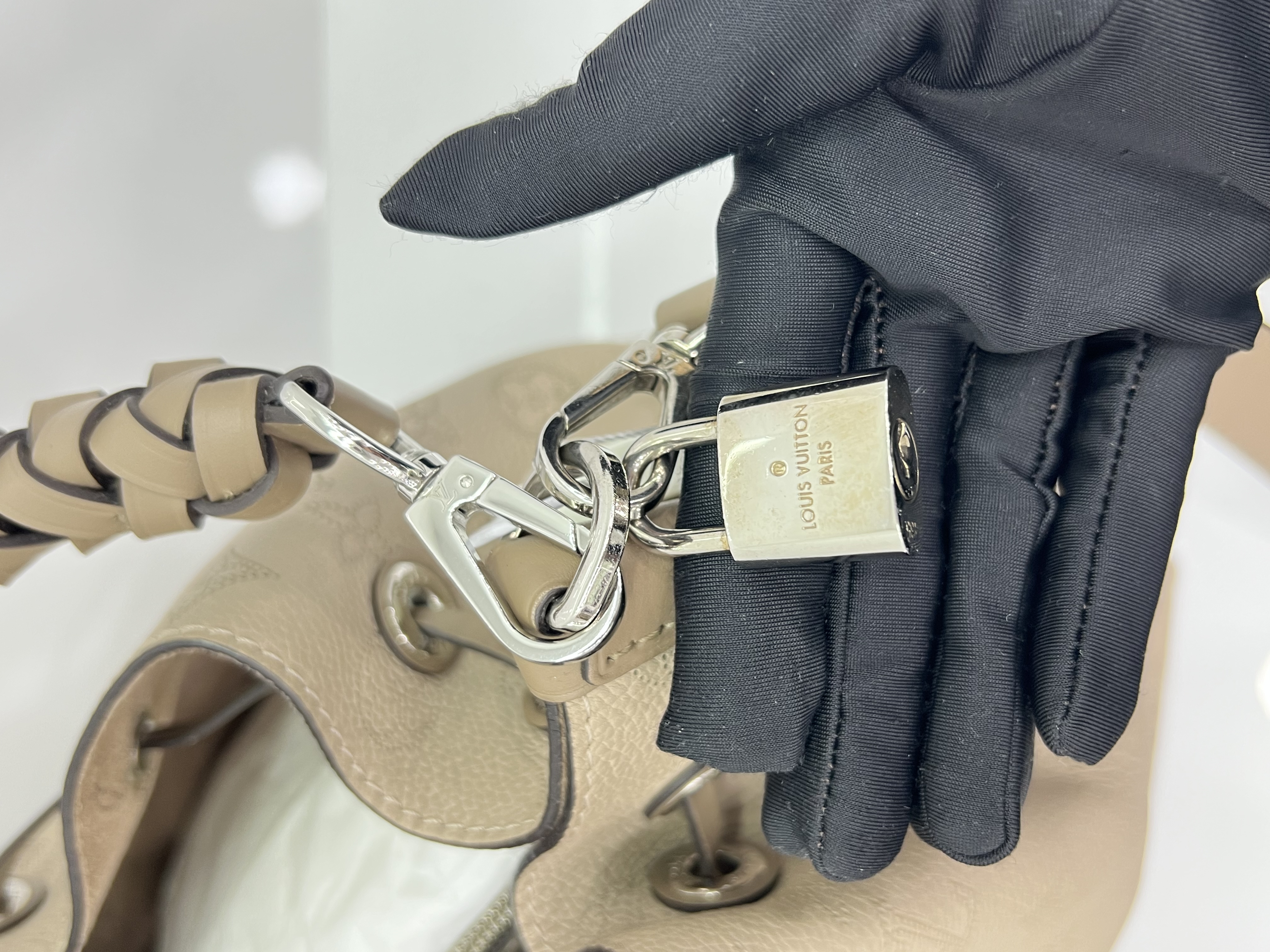 直播貨品 |  [1個-$100 2個-$300］EE86