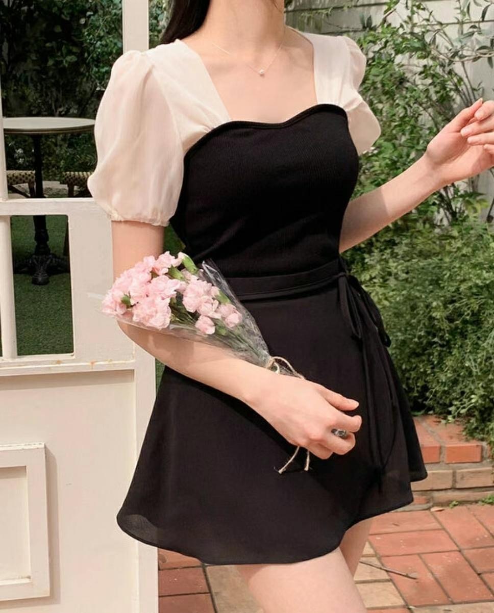 ♥︎小方領撞色透紗露肩上衣