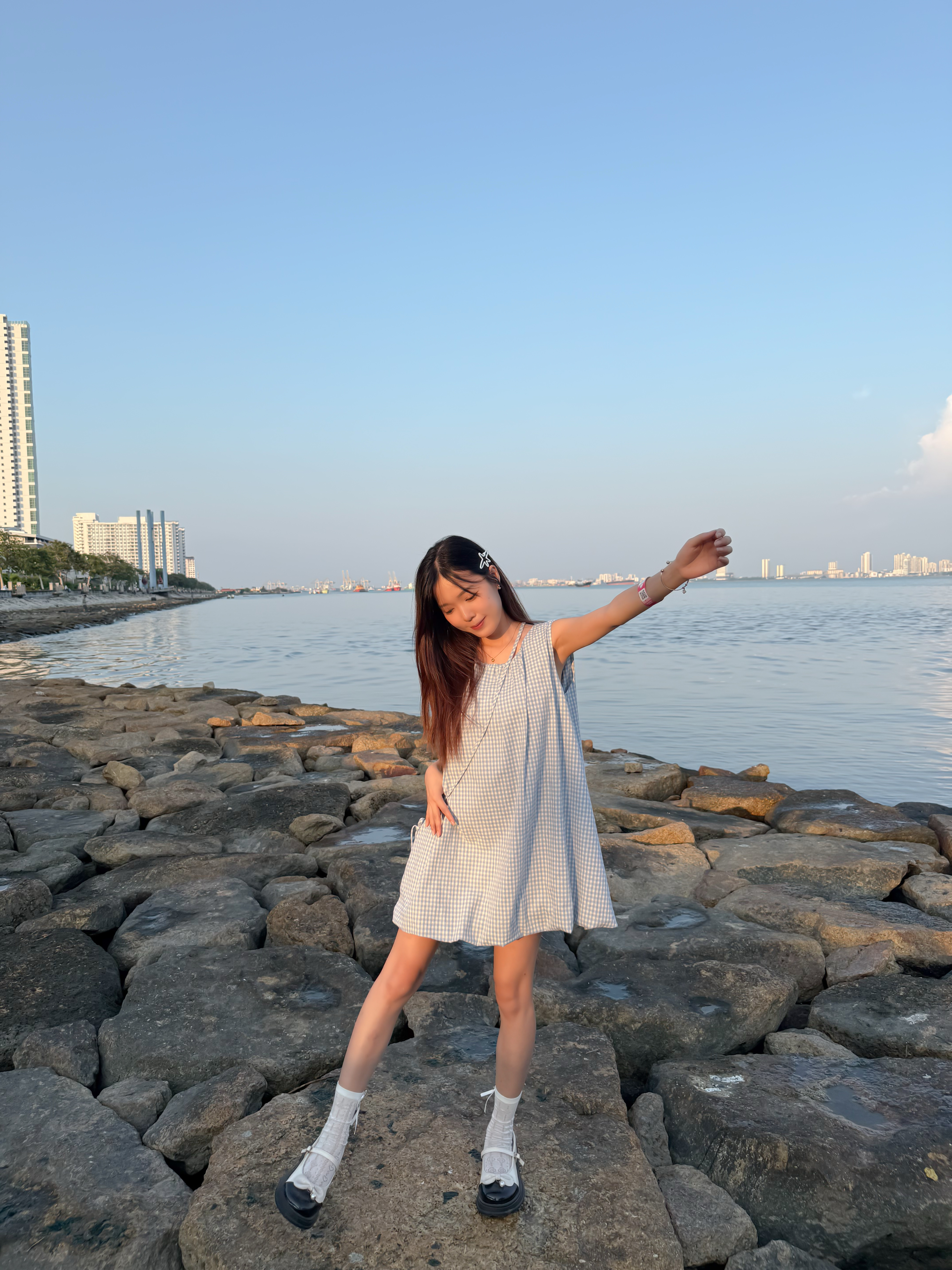 韩系减龄无袖背心花苞连身裙 R3018