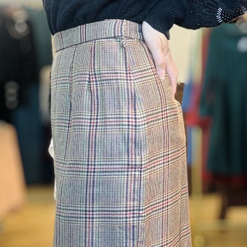 Vintage Made in Japan with German fabric 100% Wool Skirt - (MT1606)