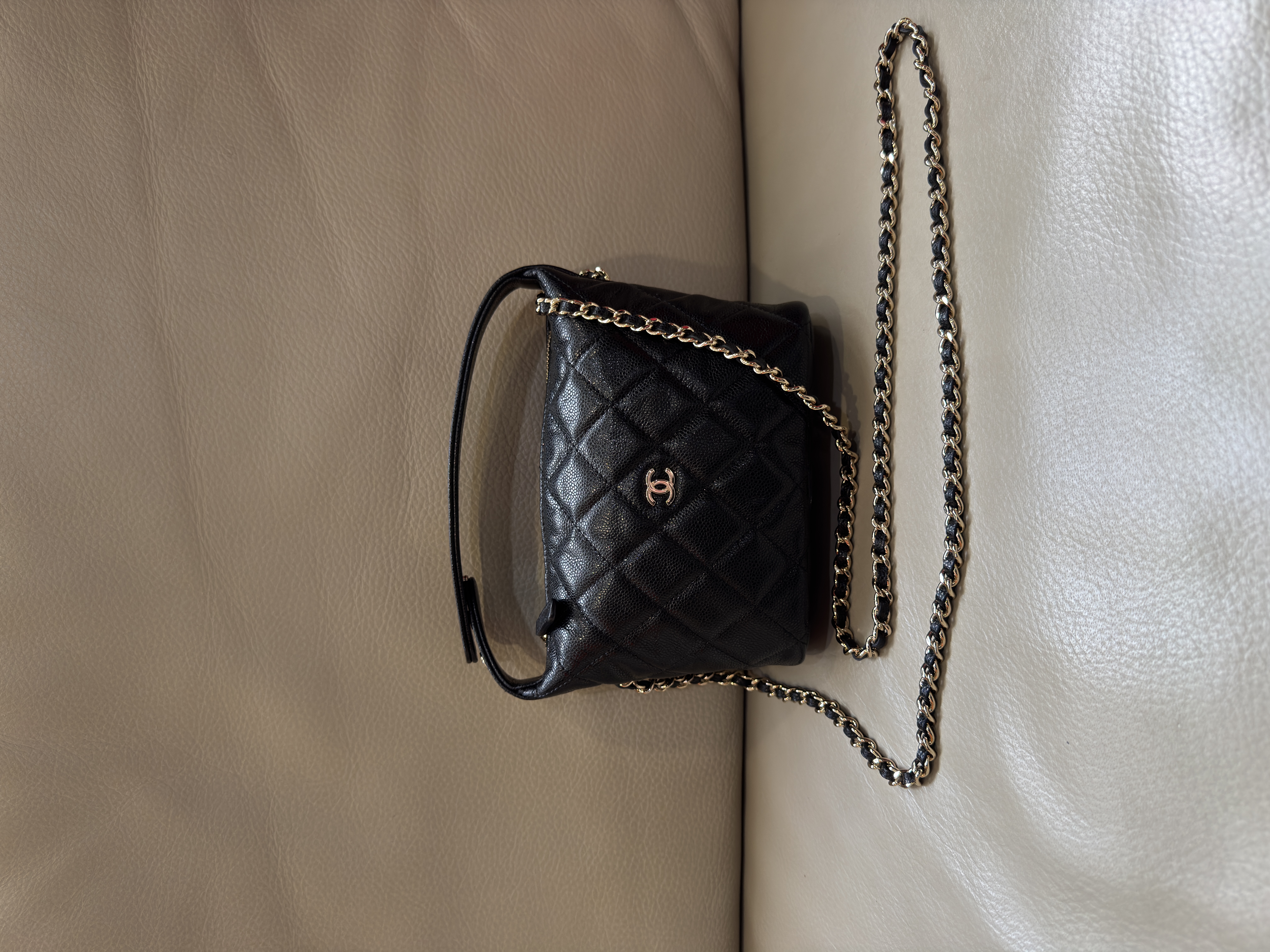 Pre-Owned CHANEL 25C Hobo Bag / Product Code: 36042428