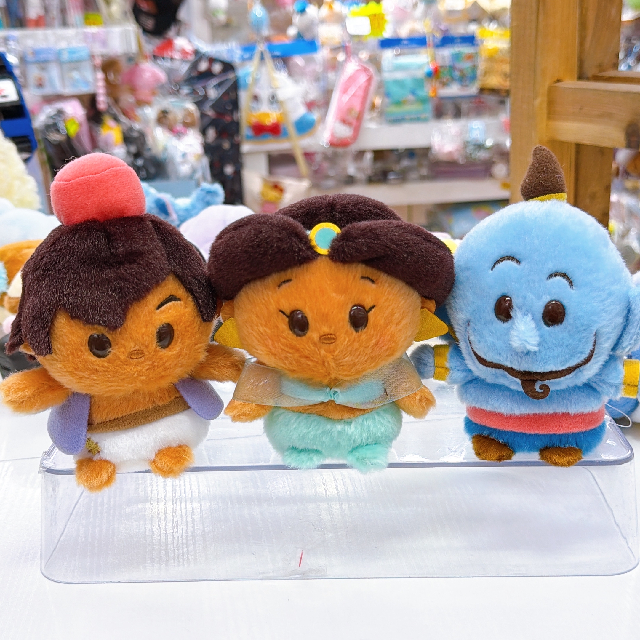 日本直送東京迪士尼阿拉丁茉莉公主燈神公仔