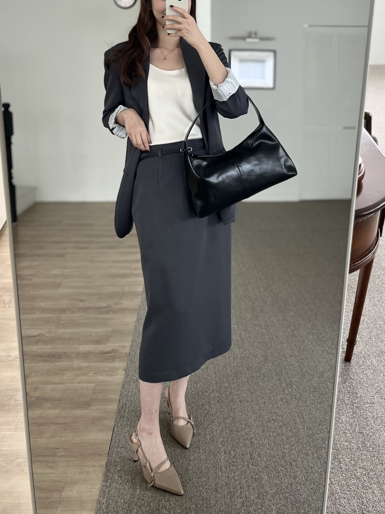 Atelier Belted Skirt (Charcoal)