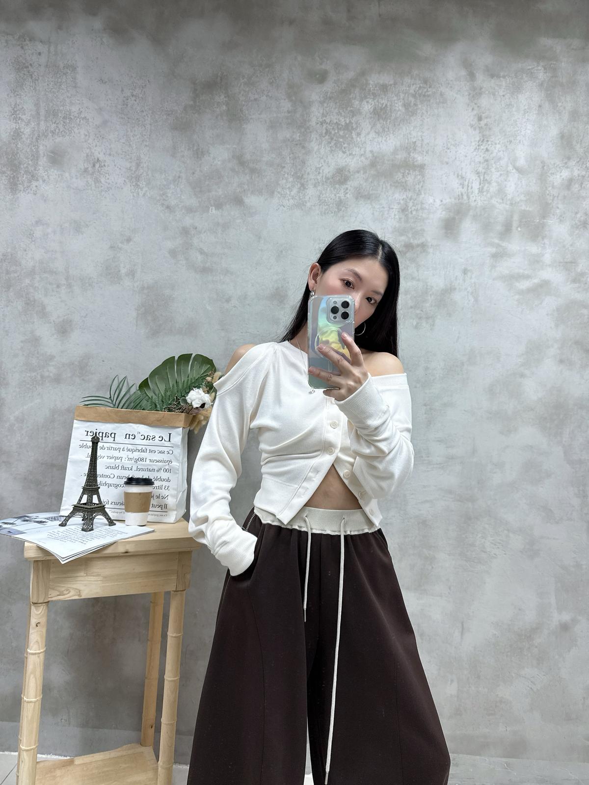 C04 不規則設計扣鈕Top
