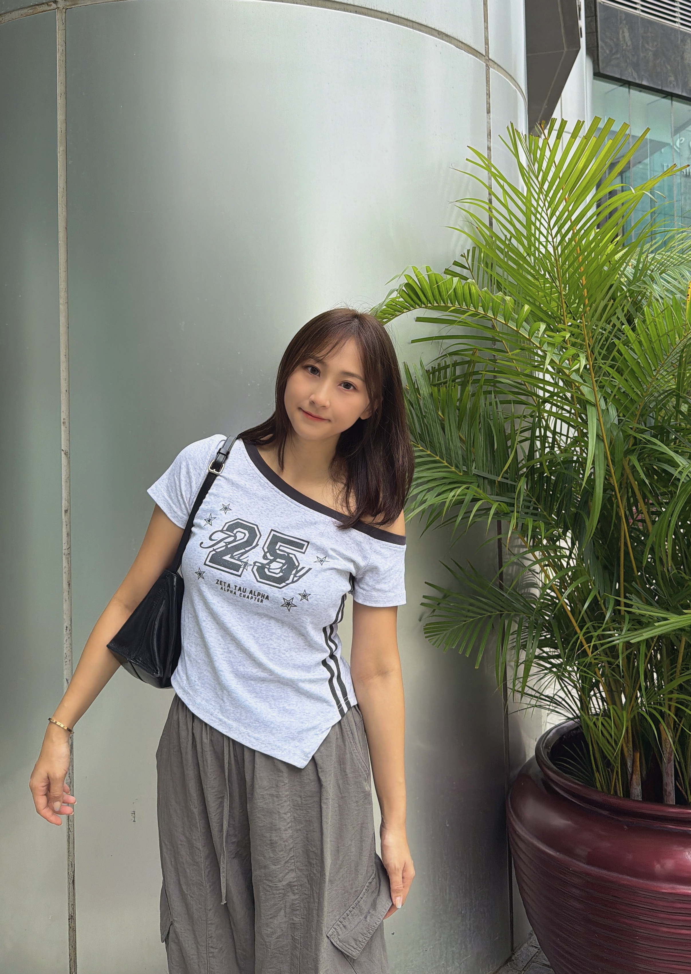 斜肩25 Tee（兩色）