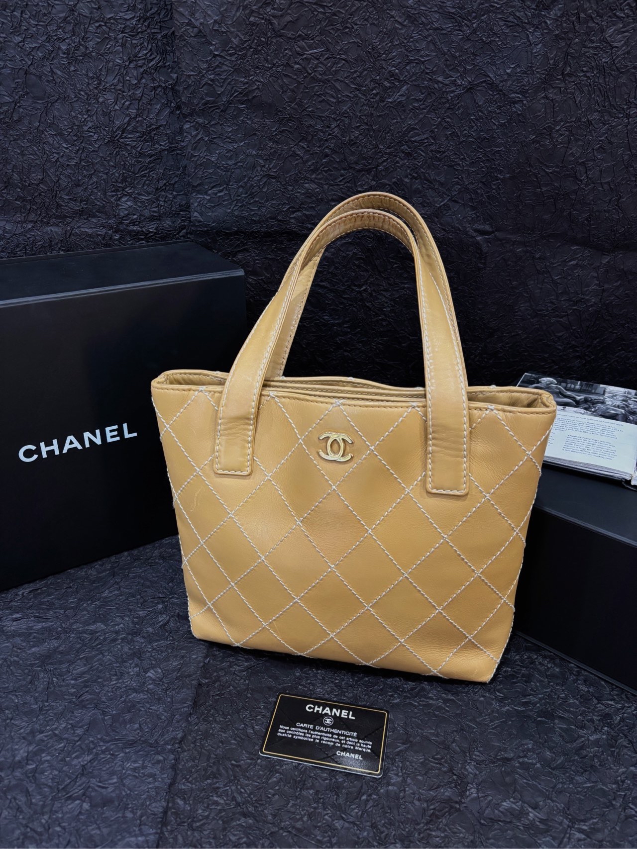 【預訂貨品】Chanel 牛皮外縫線薇薇安