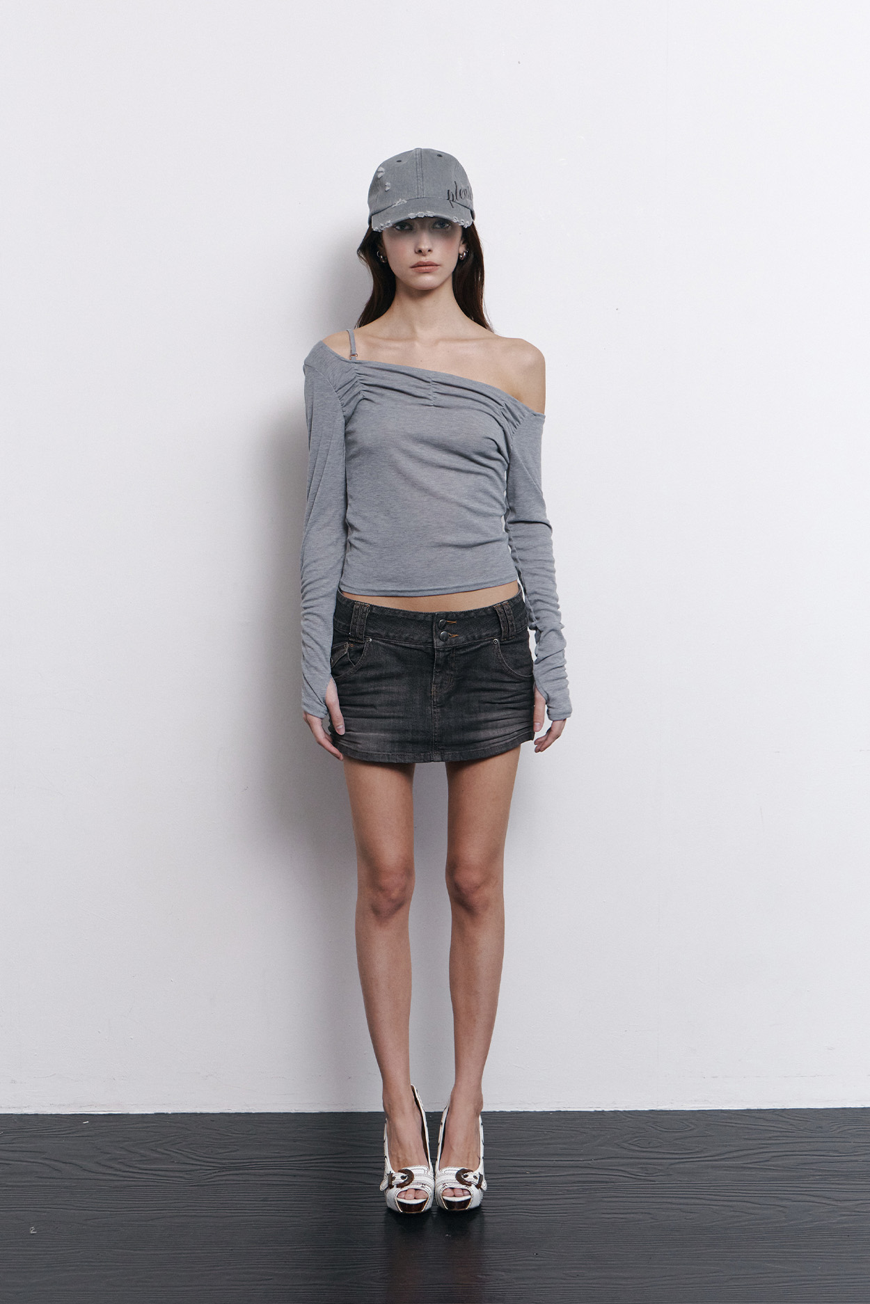 pleaseNOFOLLOW - Halo Unbal Shirring Long Sleeve Top (Melange Grey)