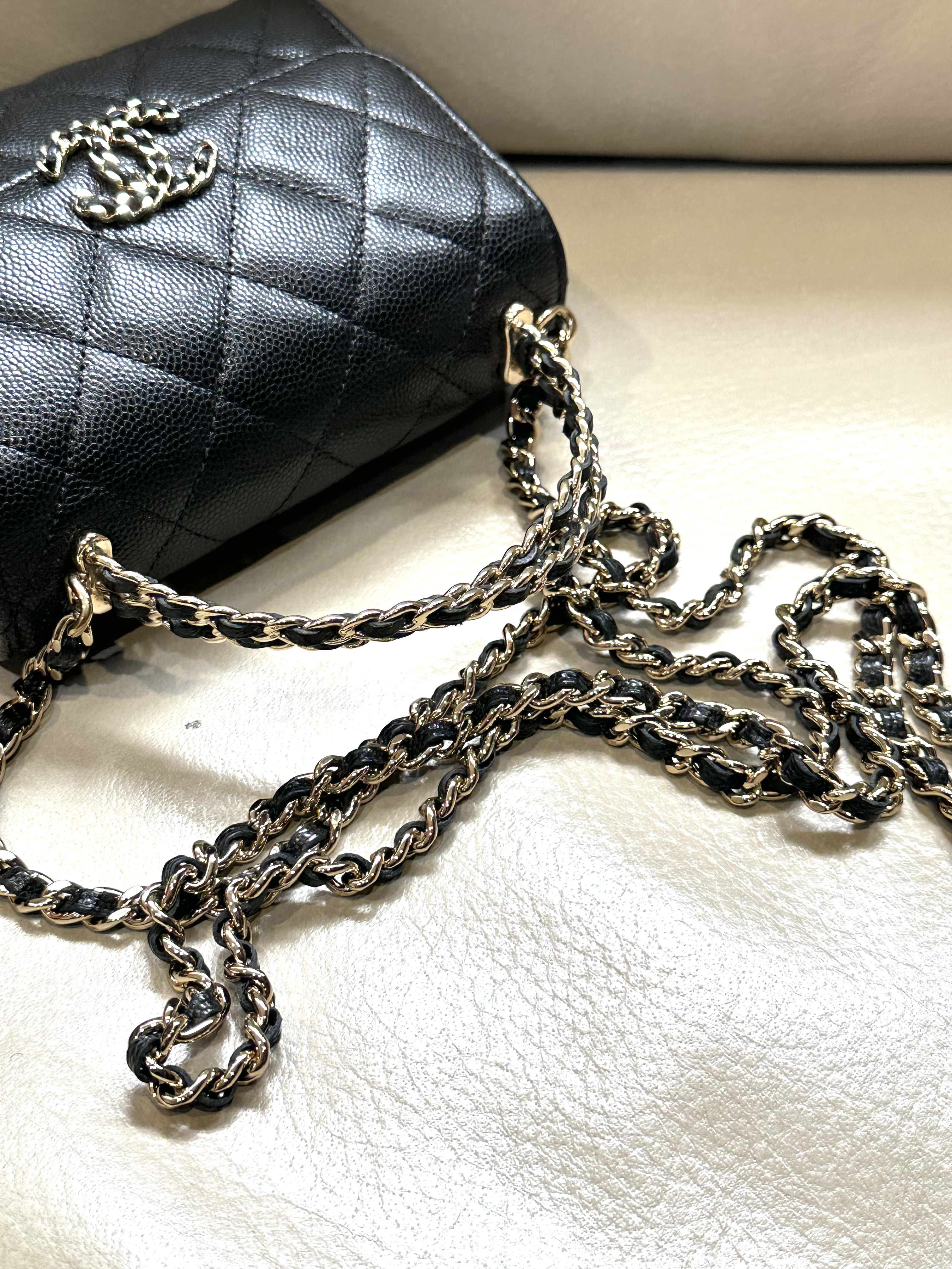 Pre-owned Chanel Mini Kelly bag / Product Code: 26040504