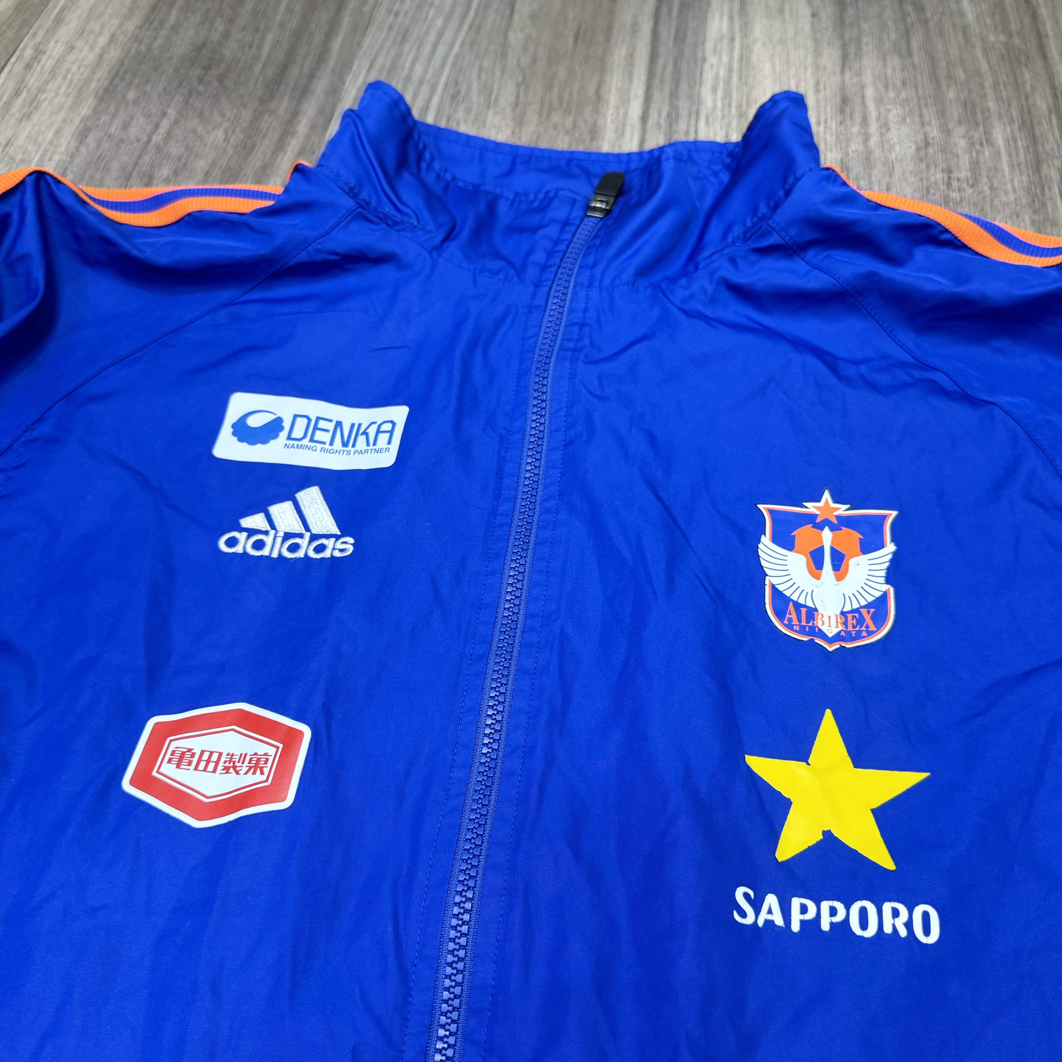 Niigata Albirex player issued/worn training jacket