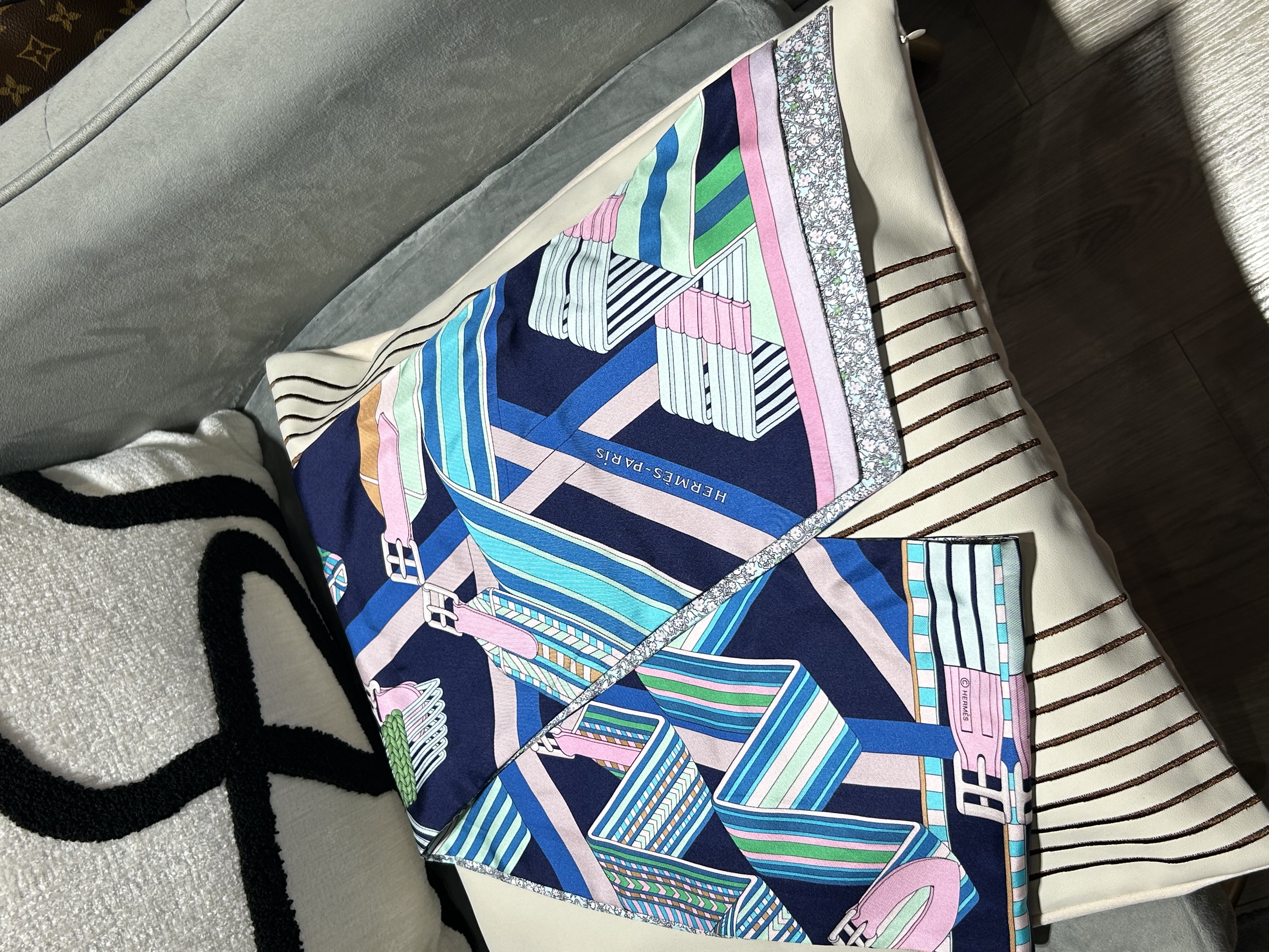 Hermes Maxi Twilly 100%Authentic, 98%New ✅Box