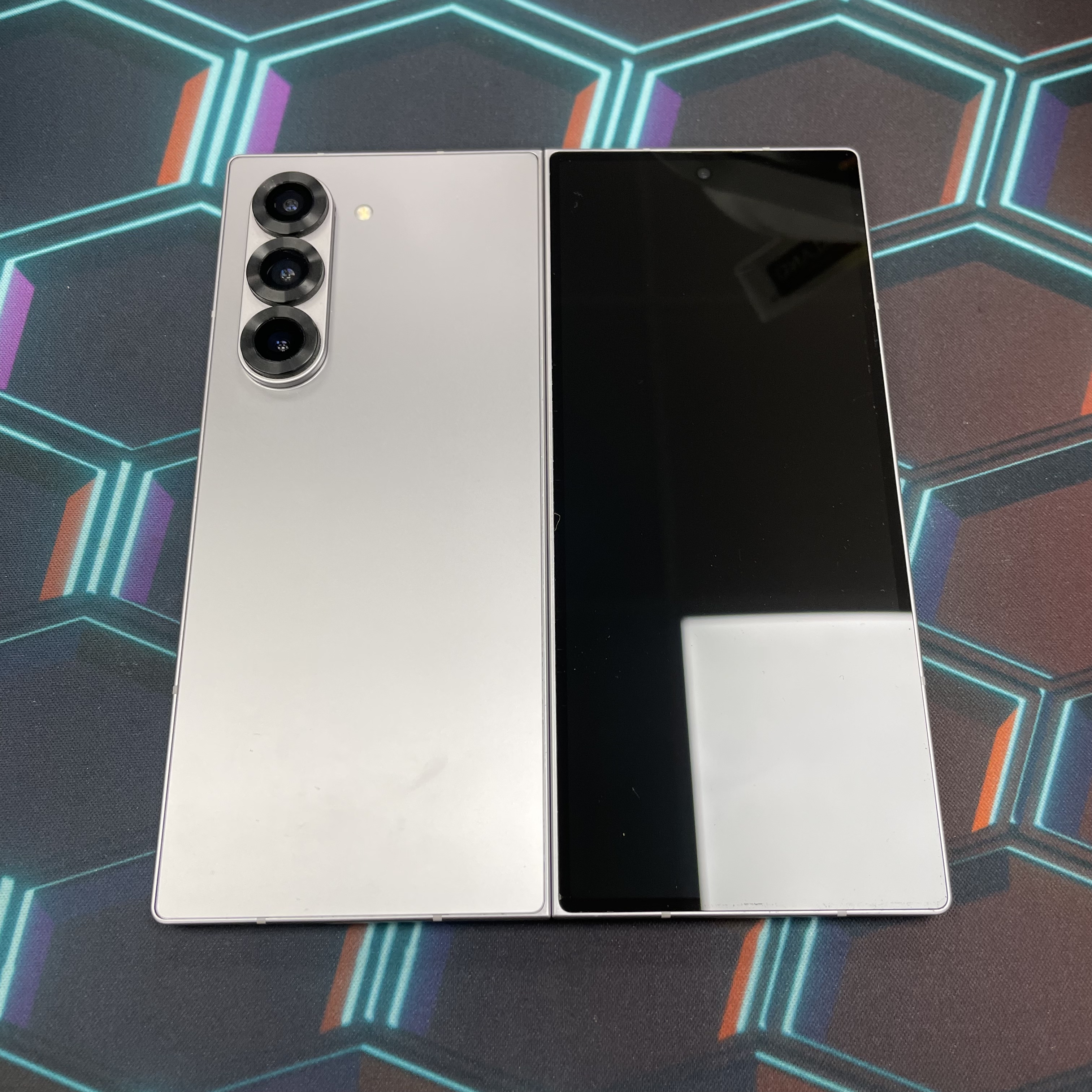 *6119 Galaxy Z Fold 6 超靚機 12+512GB 灰色 gray