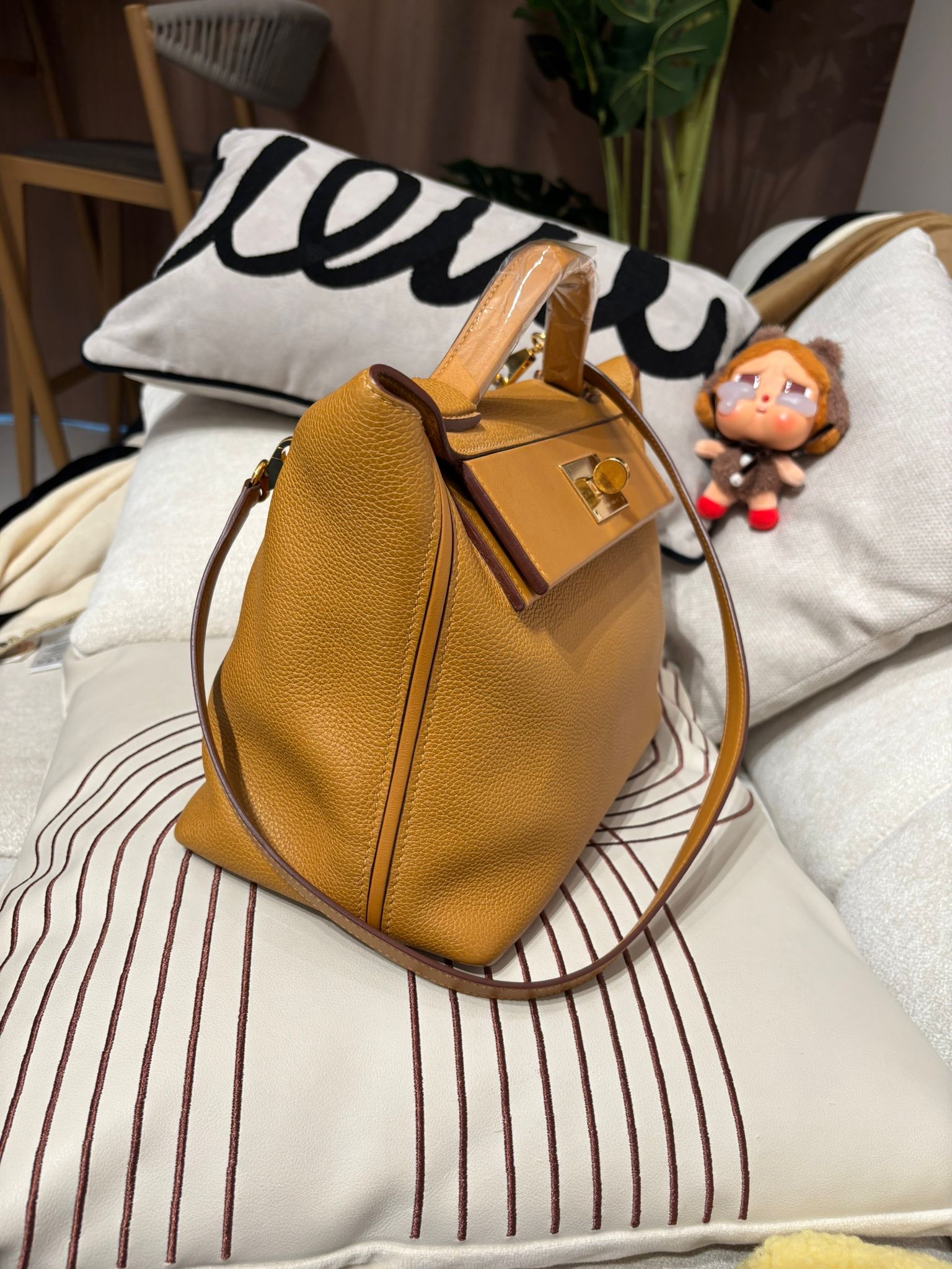Hermes 2424 29cm 芝麻色金扣,STAMP Z 100%Authentic,98%new ✅專門店收據✅dust bag✅rain coat✅box
