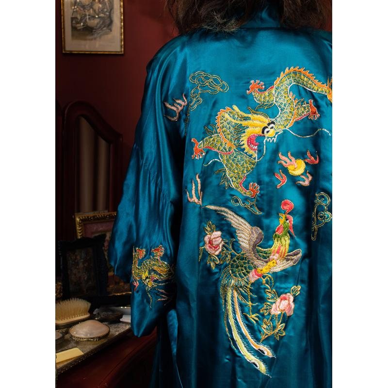 Vintage c.a. 1990s Made in China Hand-Embroidered Silk Bathrobe NEW OLD STOCK- Short Robe/Dragon
