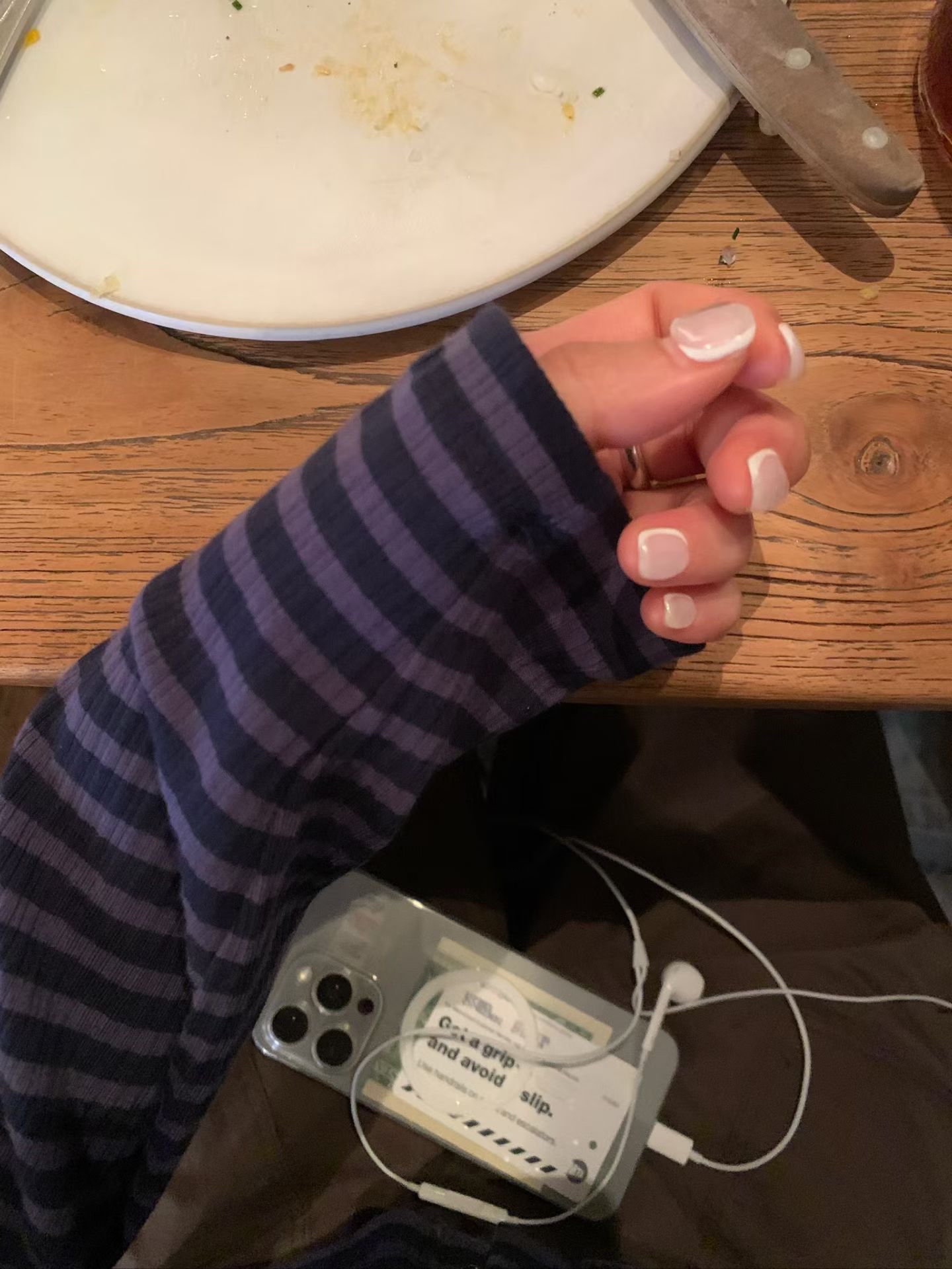 A bit loose cardigan