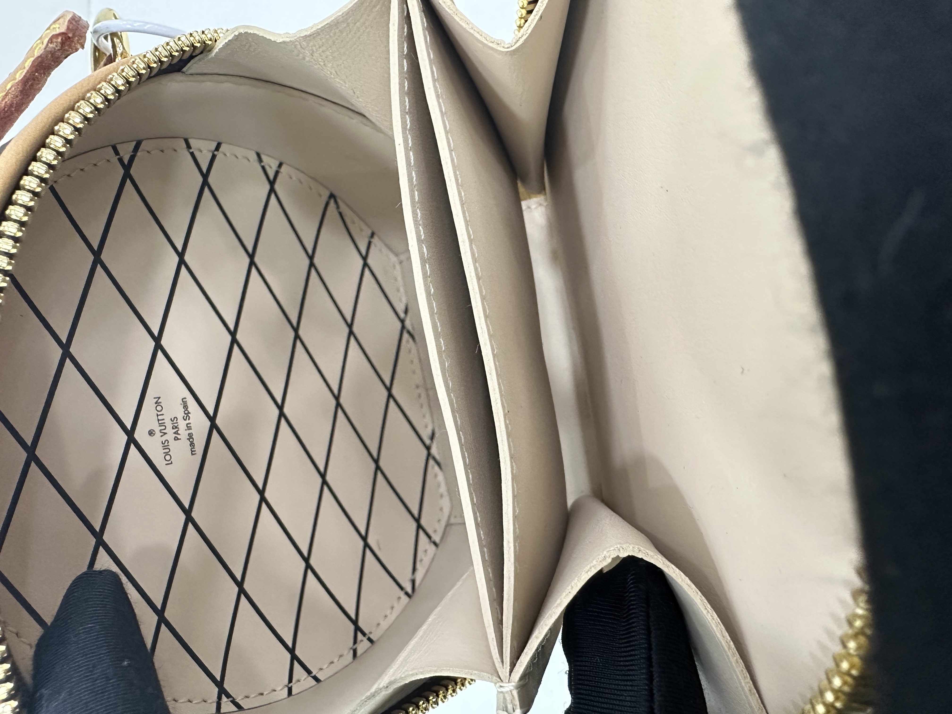 直播貨品 |  [1個-$100 2個-$300］GG07