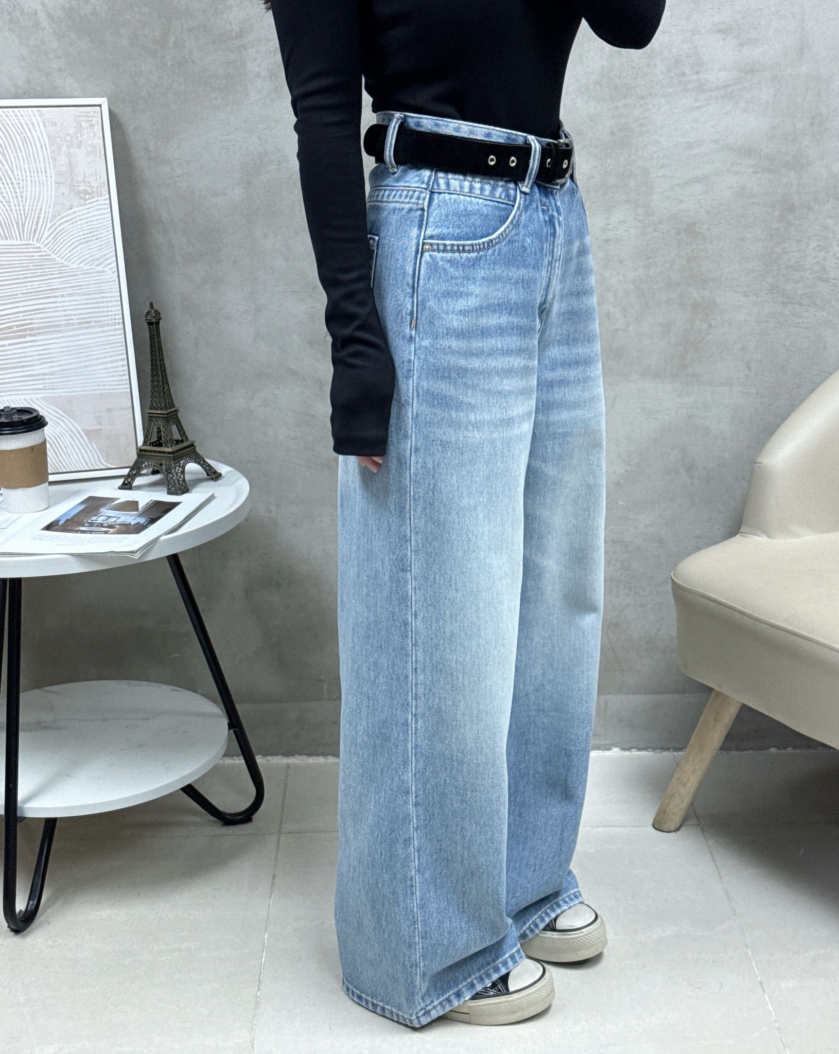 C20 洗水淺藍牛仔褲