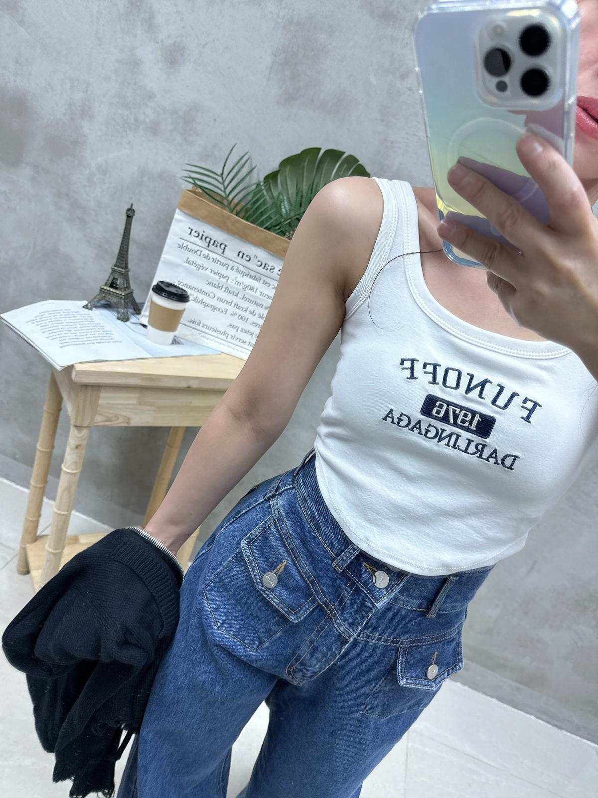 B01 刺繡字方領Bra top