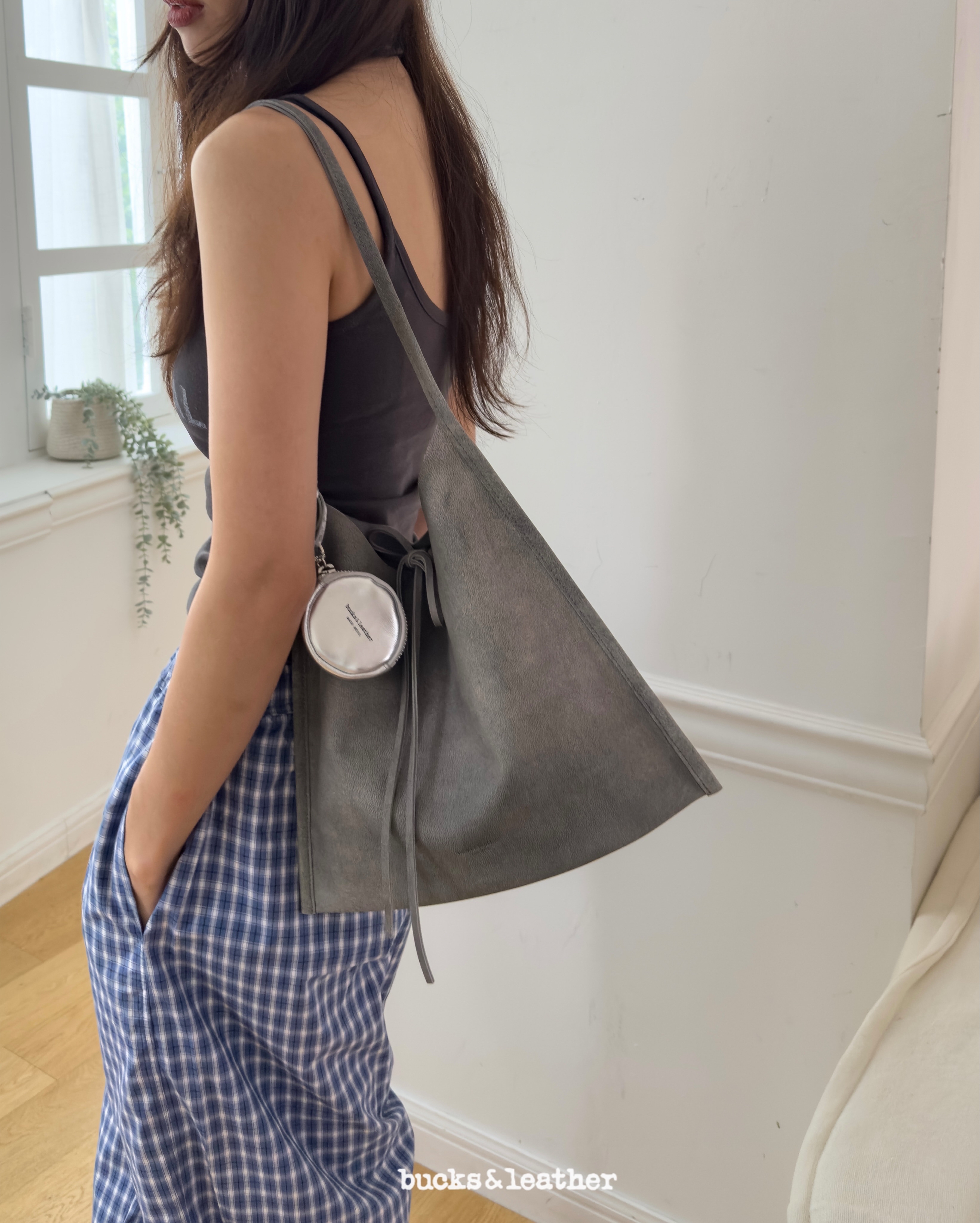 【26SS 】預訂_Flat Shoulder by Bucks & Leather