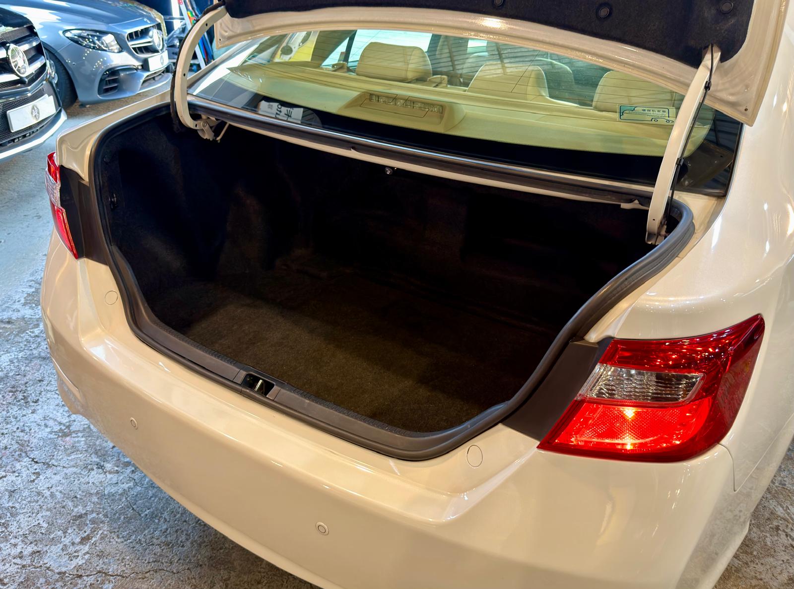 Toyota CAMRY 2.5 Hybrid 2012