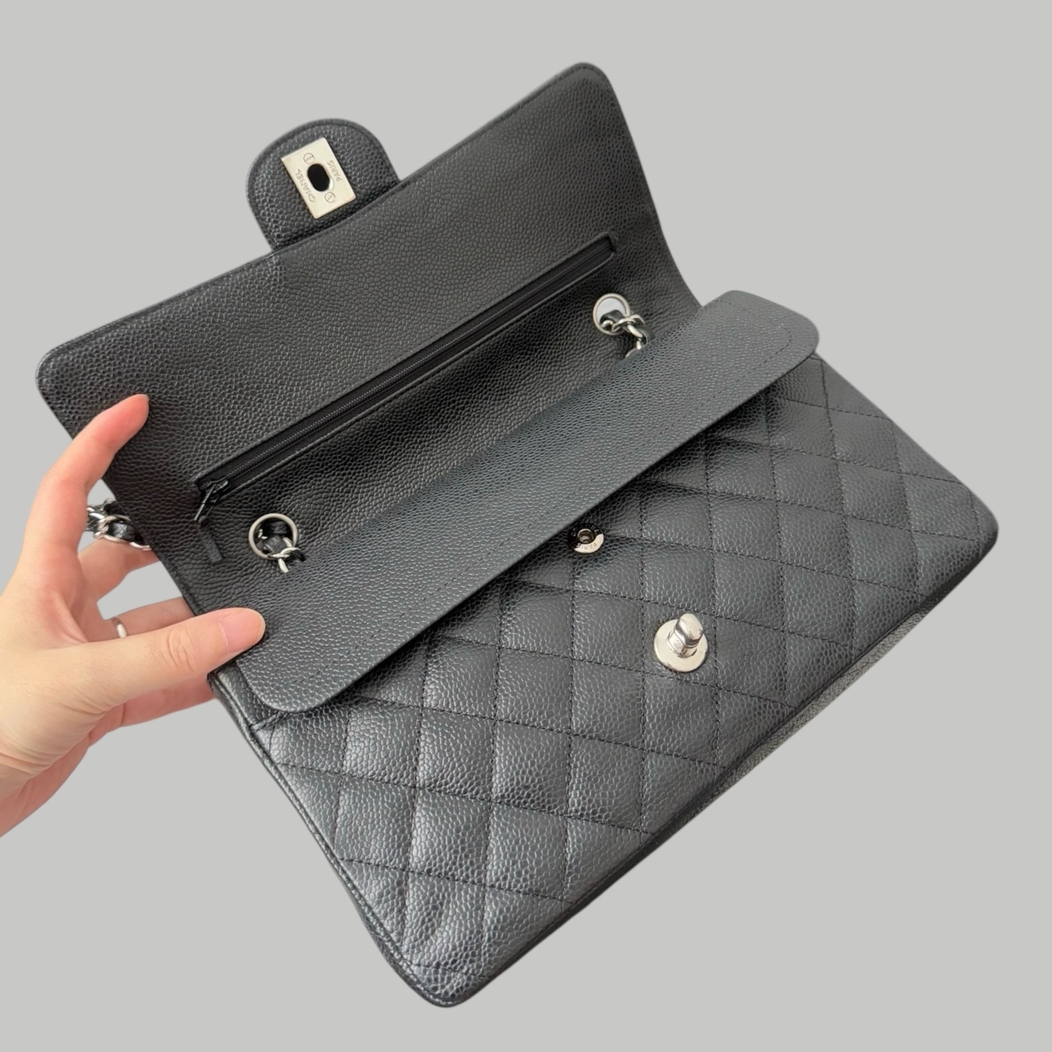 Chanel  Caviar CF25 銀扣