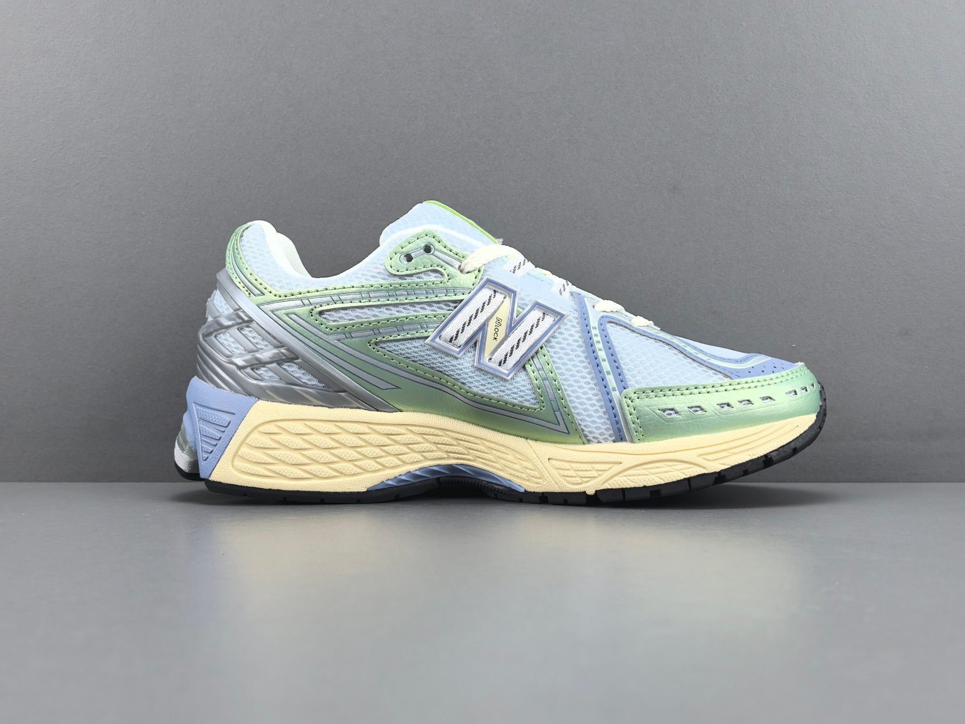 New Balance 1906R U1906RNE