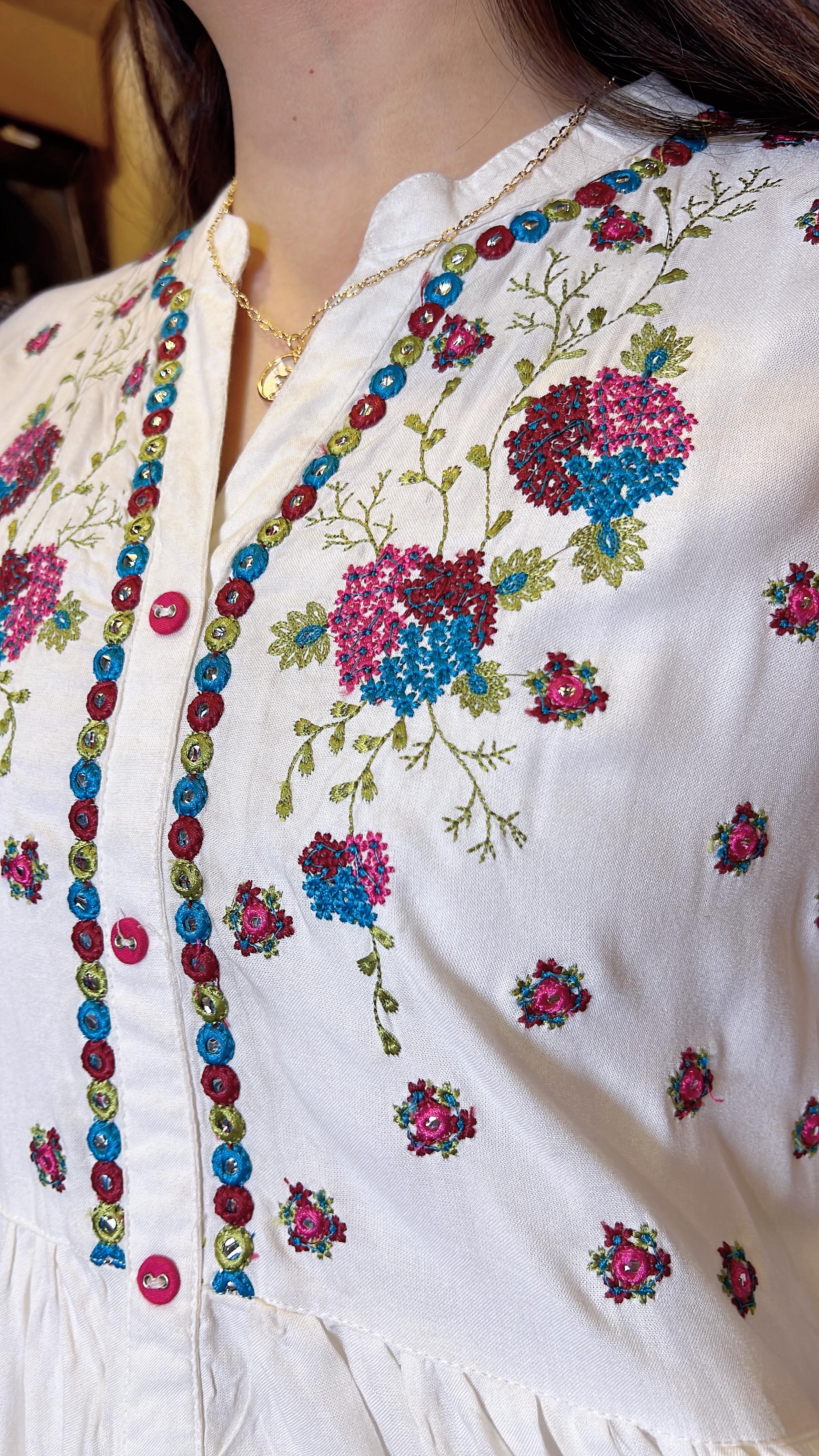 Milky White Emb. Hydrangea OP #004