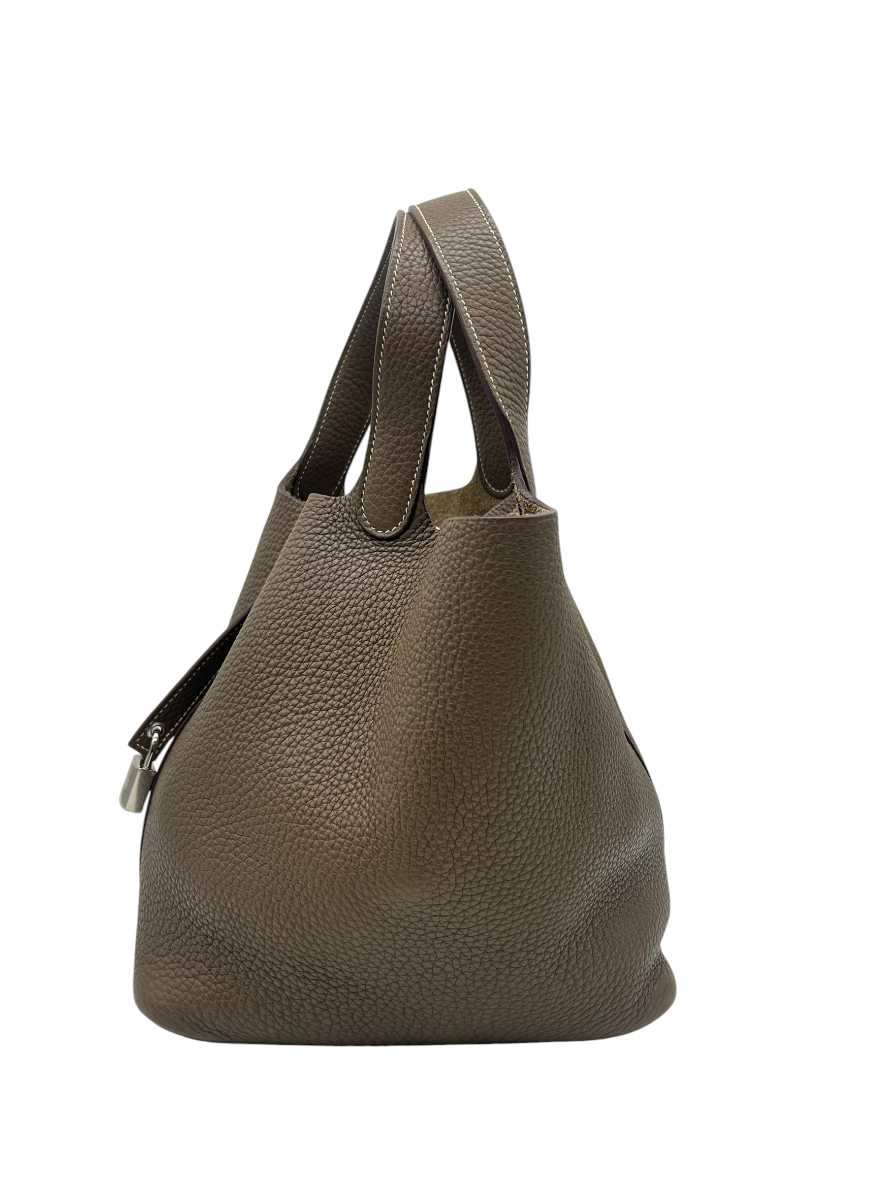 Pre-Owned HERMÉS P22 Stmap D / Product Code: 26051916