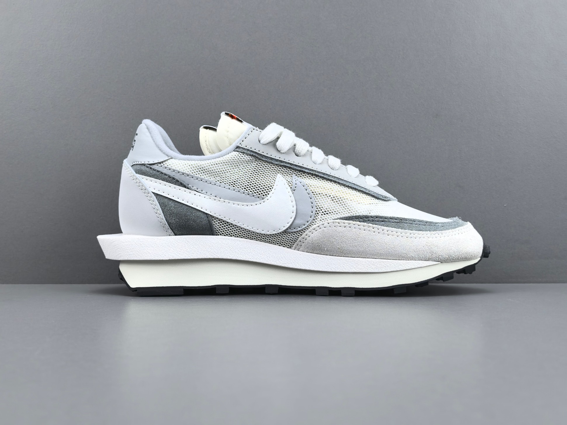 Nike LD Waffle Sacai Summit White  BV0073-100