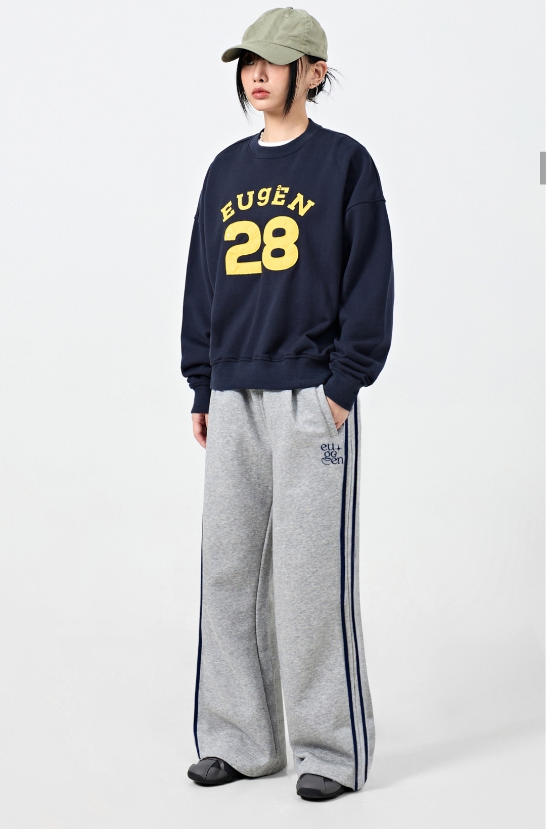 Euggen Washed Semi-Bootcut Track Sweat Pants 
