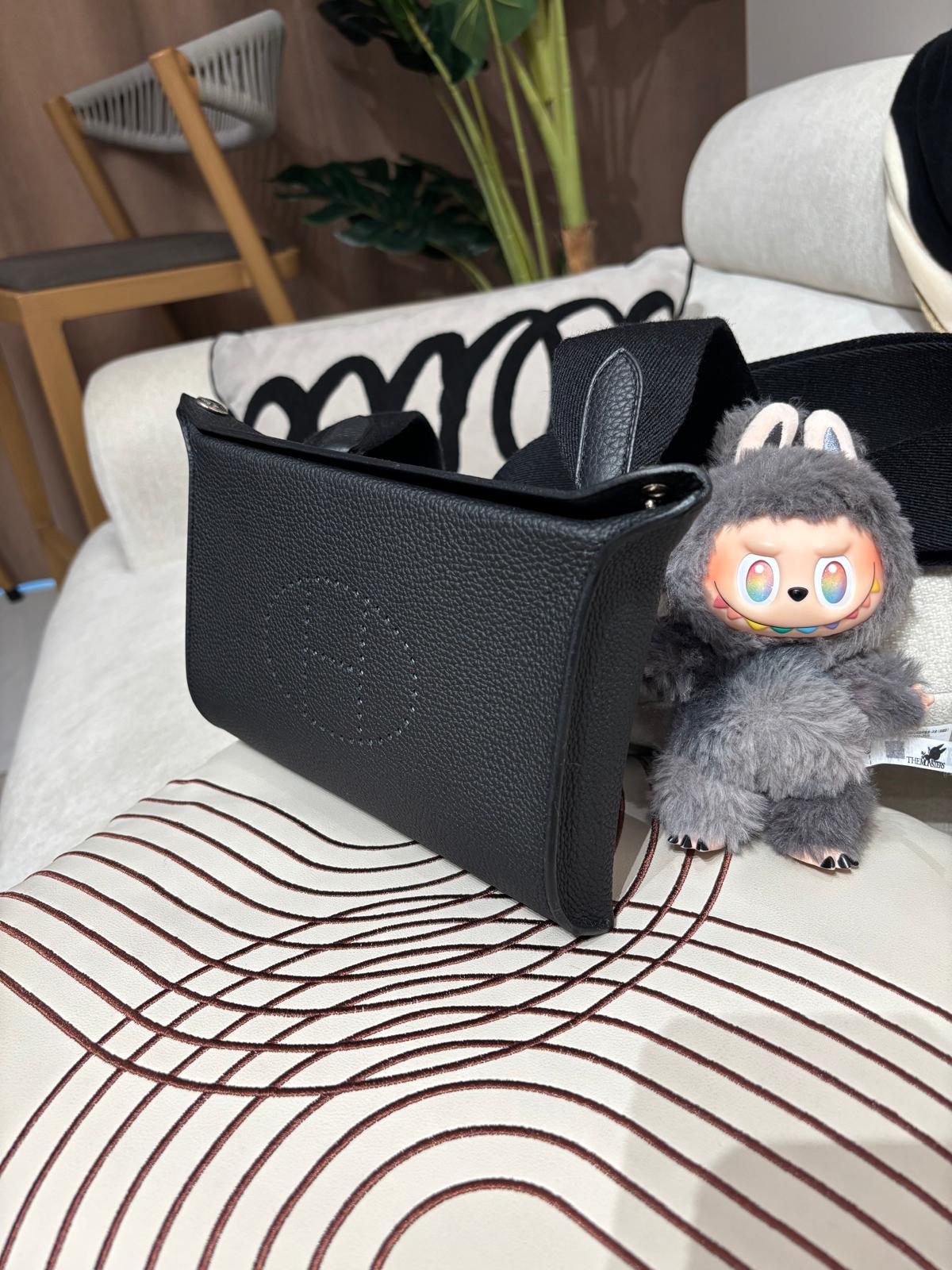 全新 Hermes Videpoches Noir Stamp B 100%Authentic, Brand New ✅收據副本✅Dust bag✅Box