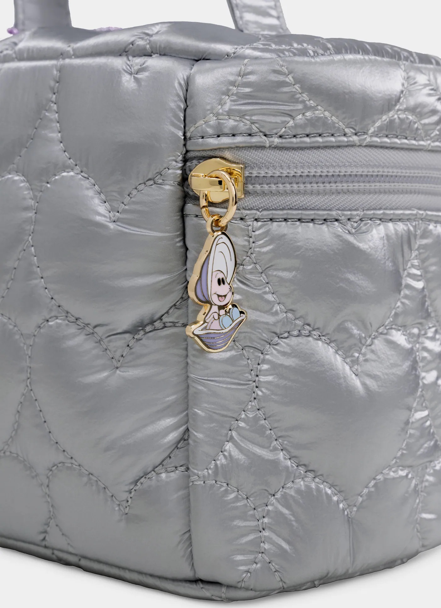 📦訂購 台灣代購 Disney 迪士尼 愛麗絲夢遊仙境 Baby Oysters 生蠔BB 愛心秘境化妝包