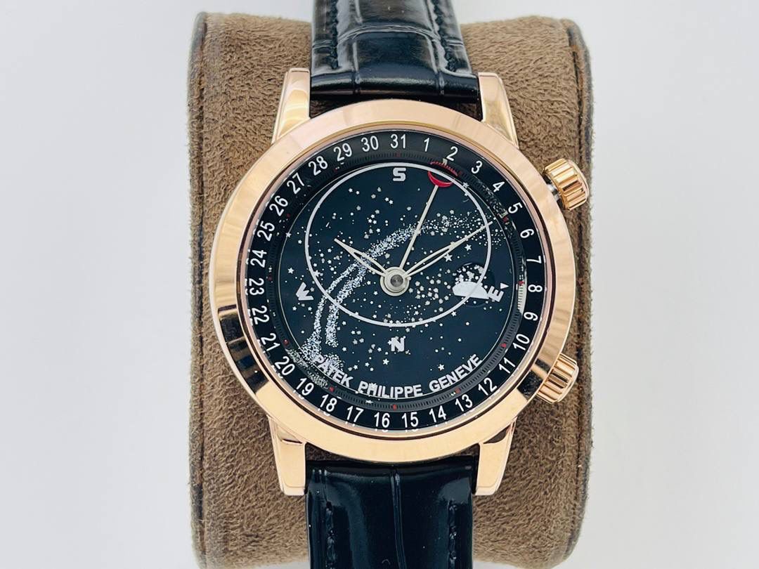 V4升级版 市场最高版本 功能跟正品一样 百达.翡丽星空升级终极版！升级细节： 1⃣️做到了跟正品满天星自动转的功能！ 2⃣️升级日历的排法和正品一样的顺序！ 3⃣️直径42毫米，厚度11毫米！ 4⃣️最大亮点：百达.翡丽星空里的月亮会根据天空上的月亮变化而变化！根据天空上的月圆月缺搬（初一月弯弯初十五月圆）到手表上了！