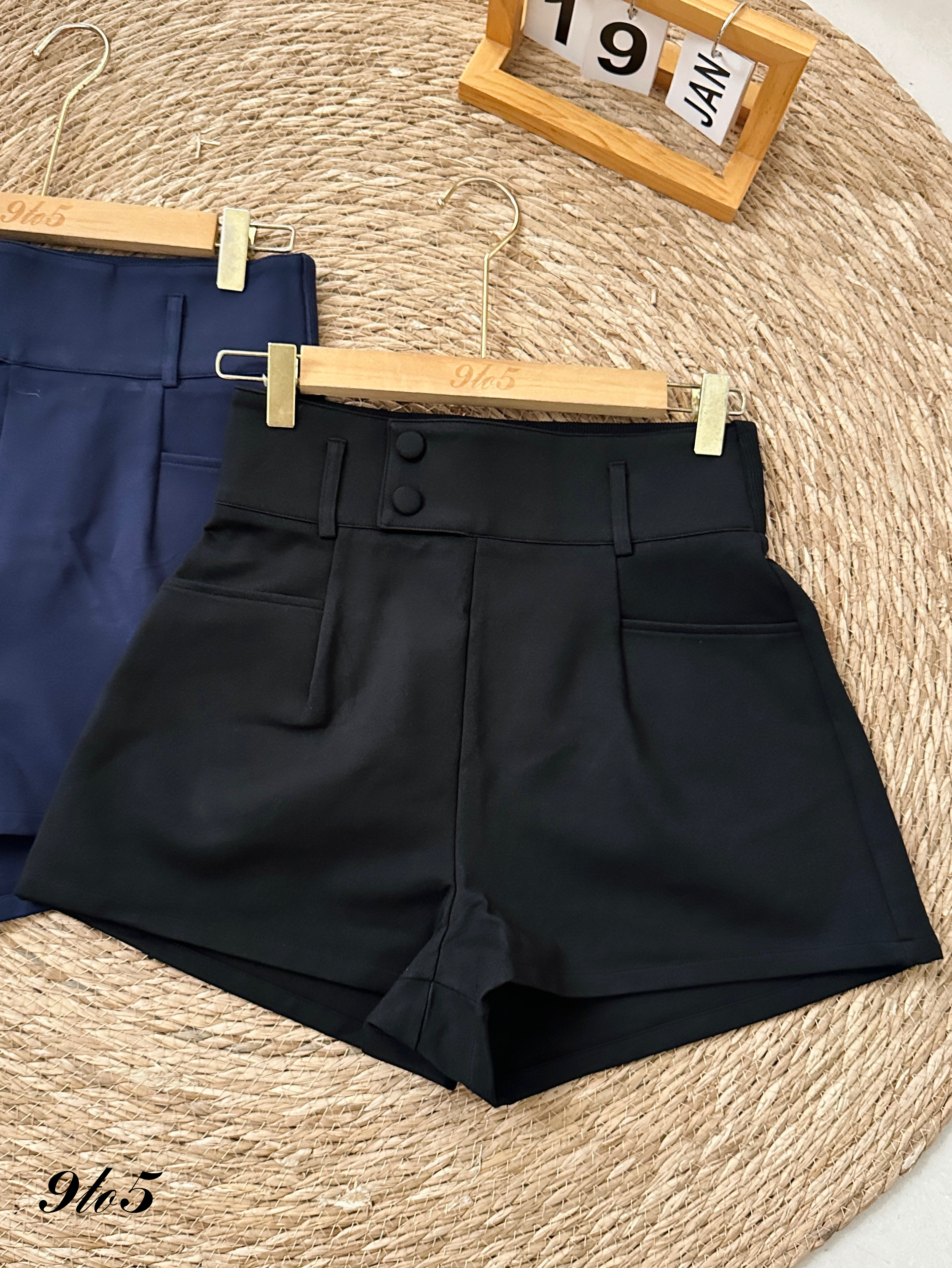 S1770 A Line Short Pants - Black & Blue