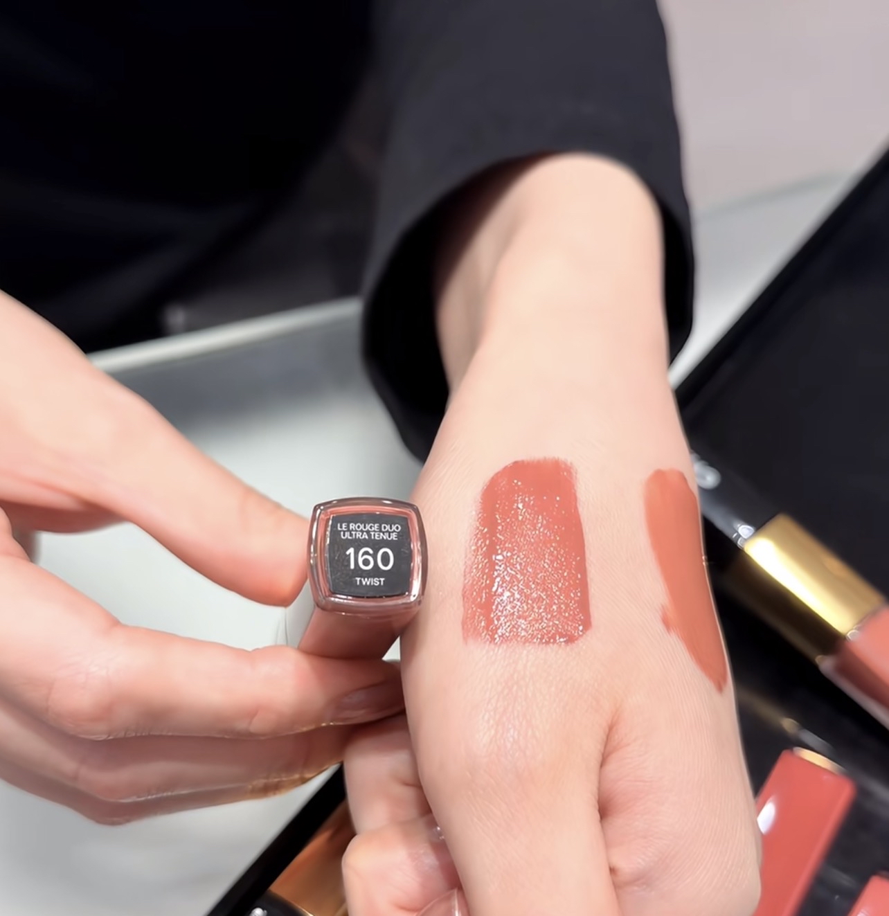 🆕新色🔥 Chanel 香奈兒 雙頭唇釉 #160 - TWIST A pinkish nude