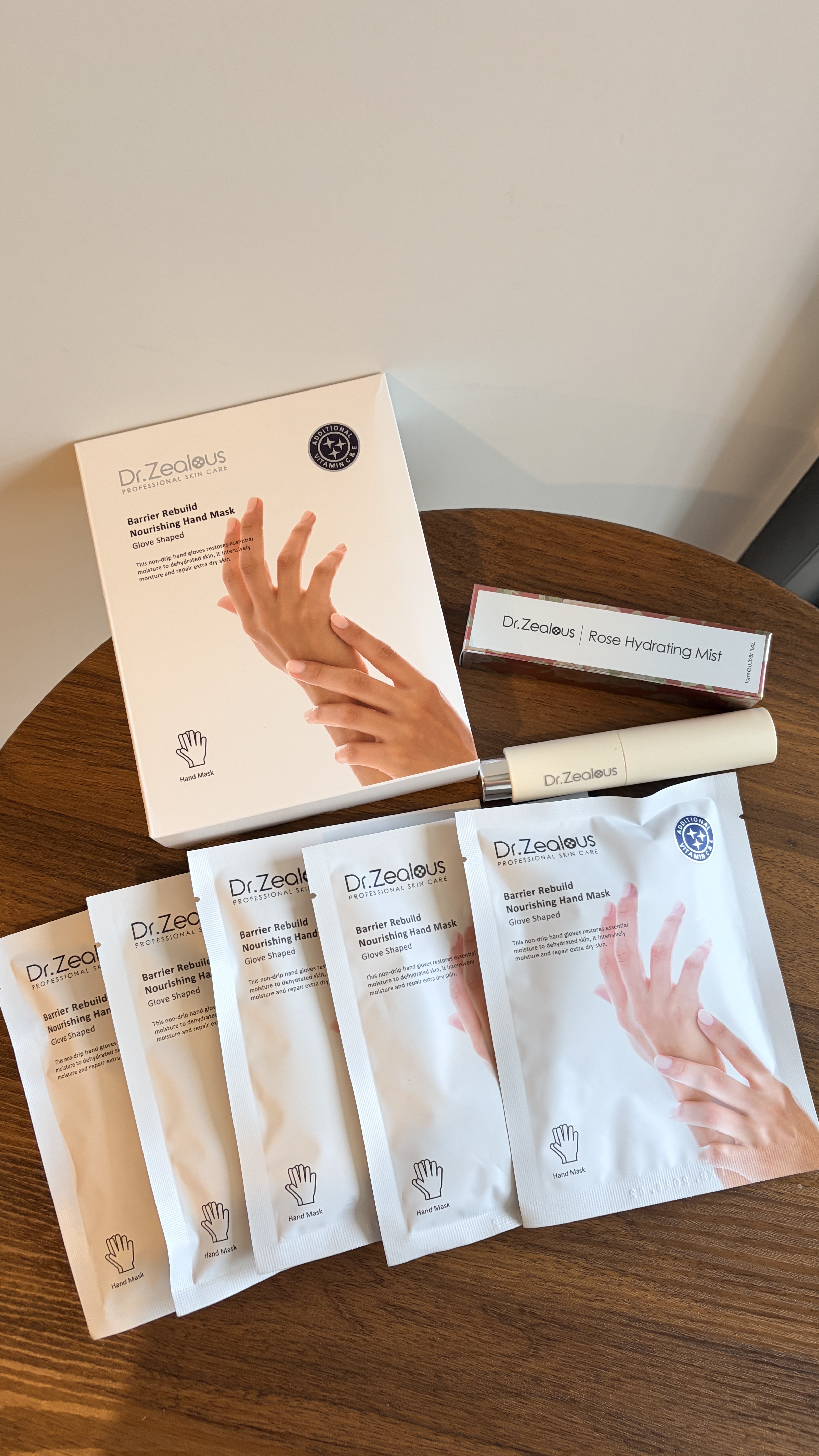 貴婦級Spa滋潤手膜x5對+玫瑰精華水噴霧 〈新春set〉