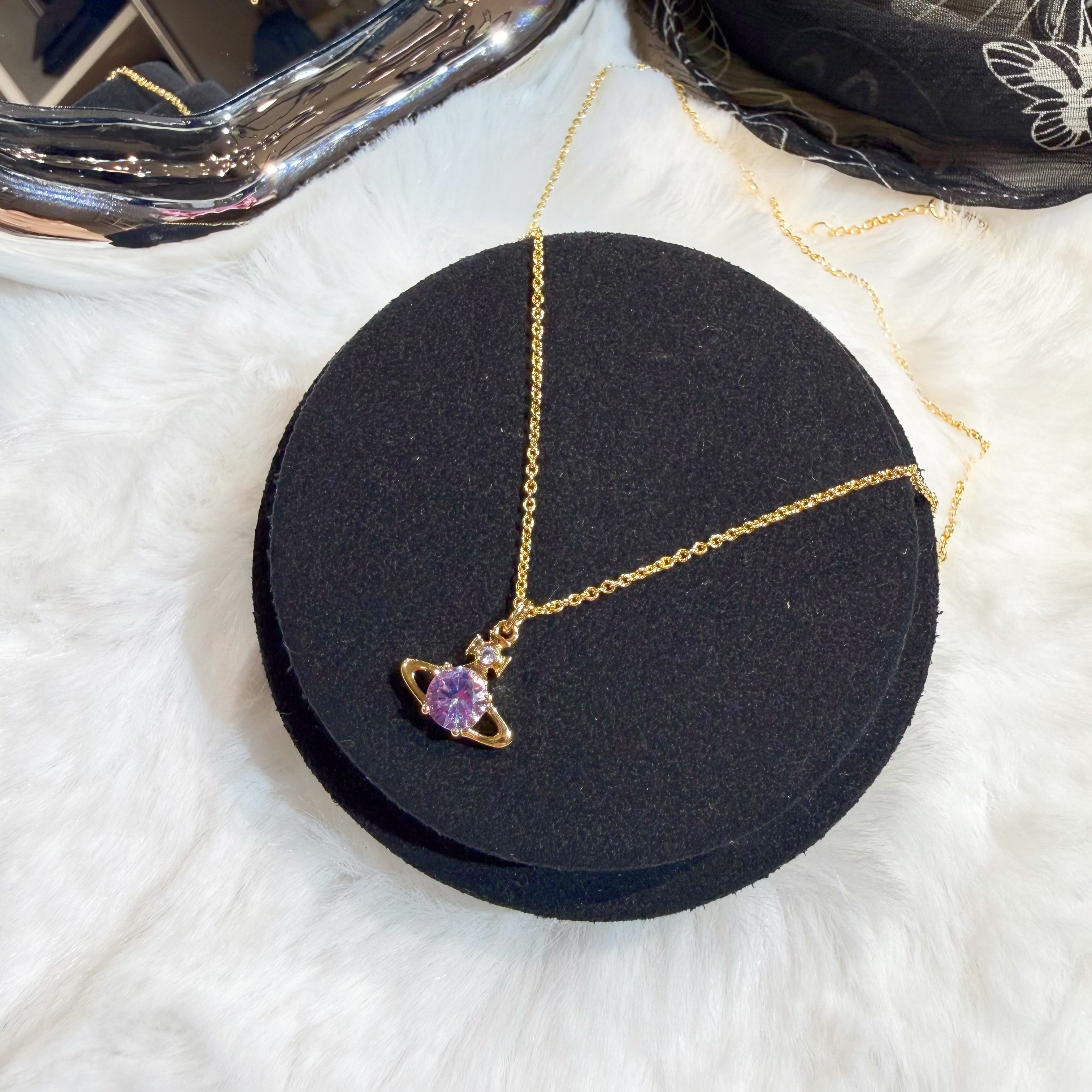Vivienne Westwood Reina necklace purple/g