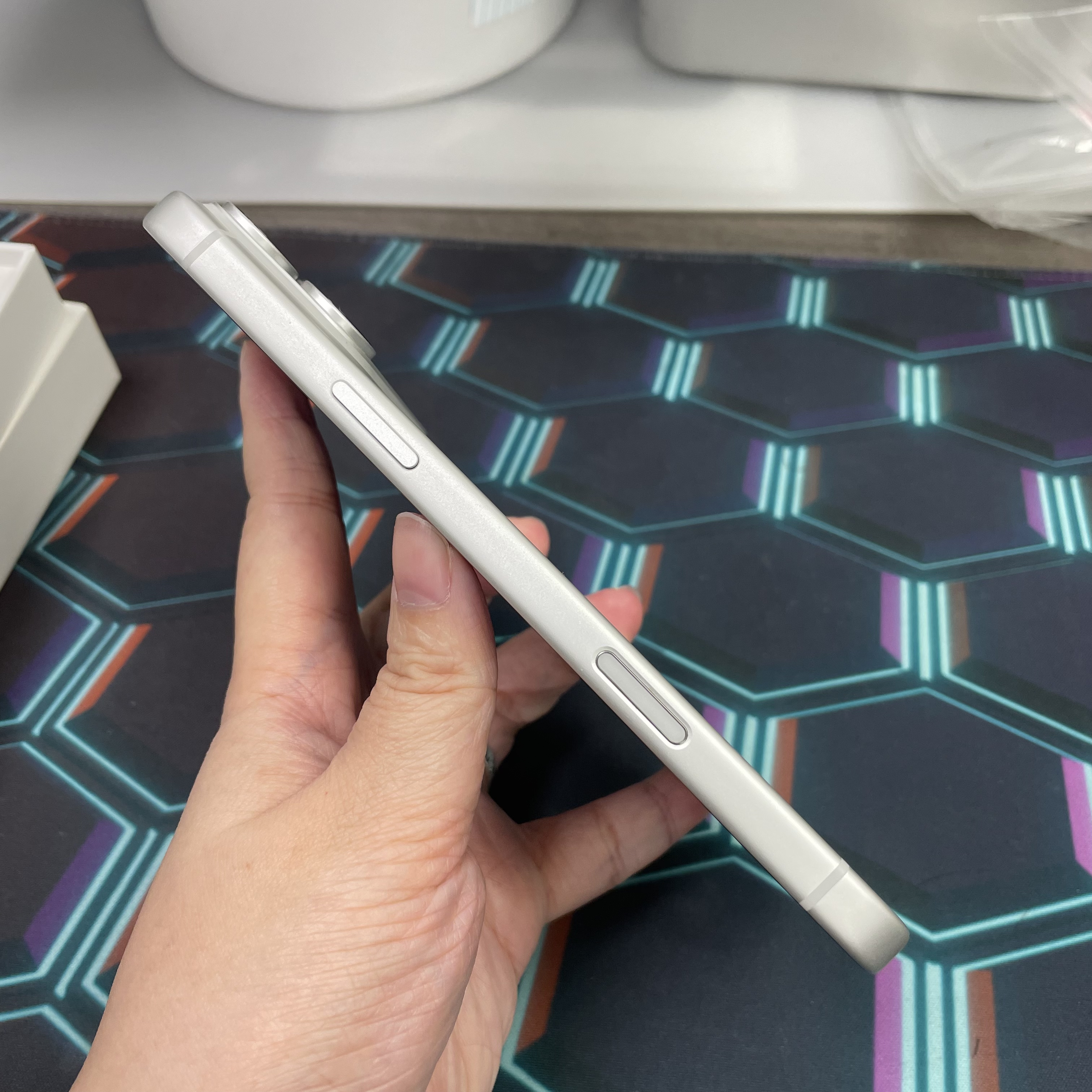 *8309 17 Pro max 完美機 256GB 電98 銀色 sliver
